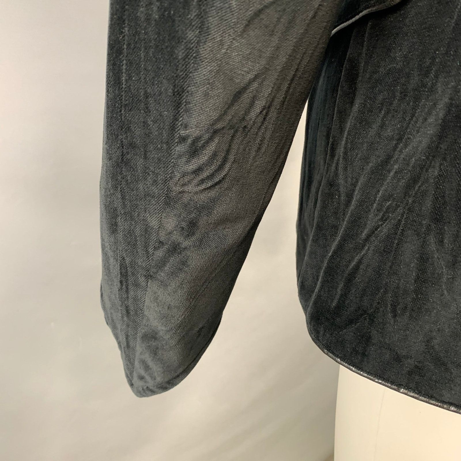 John Richmond JOHN RICHMOND Size 40 Black Cotton Velvet Snaps Jacket Size US L / EU 52-54 / 3 - 6 Thumbnail