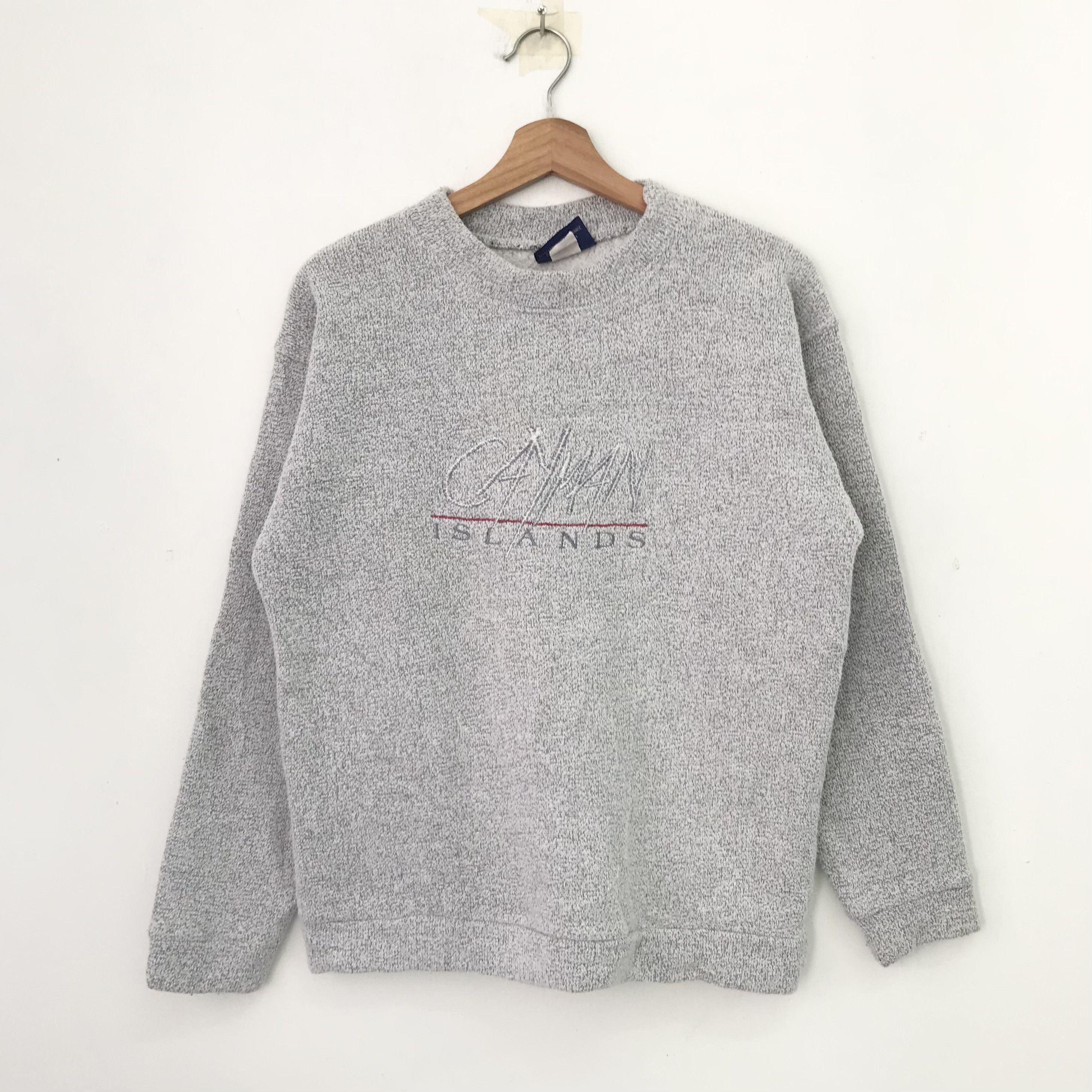 Vintage Vintage Cayman Islands Grey Sweatshirt Medium - 652 Size US M / EU 48-50 / 2 - 1 Thumbnail