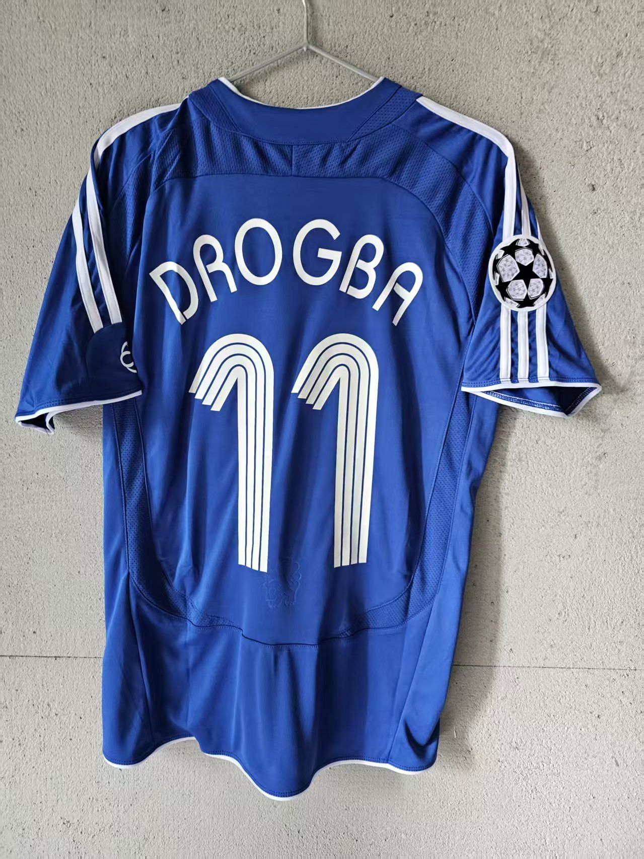 Other 2006 2007 Chelsea 11 Didier Drogba Jersey Home Size US XL / EU 56 / 4 - 1 Thumbnail