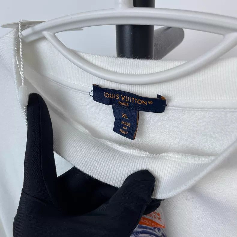 Louis Vuitton Louis Vuitton 25 SS Colored Badge Logo Chain Sweatshirt Size XL / US 12-14 / IT 48-50 - 4 Thumbnail