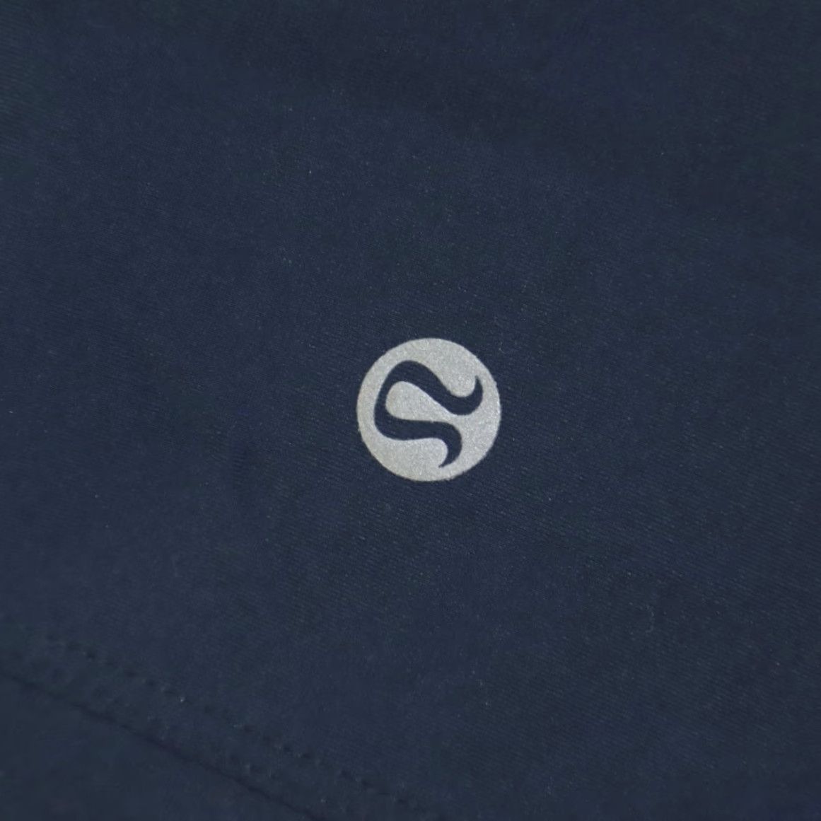 Lululemon Lululemon Stretch Nylon Solid Polo Shirt Navy Men's L Size US L / EU 52-54 / 3 - 7 Thumbnail