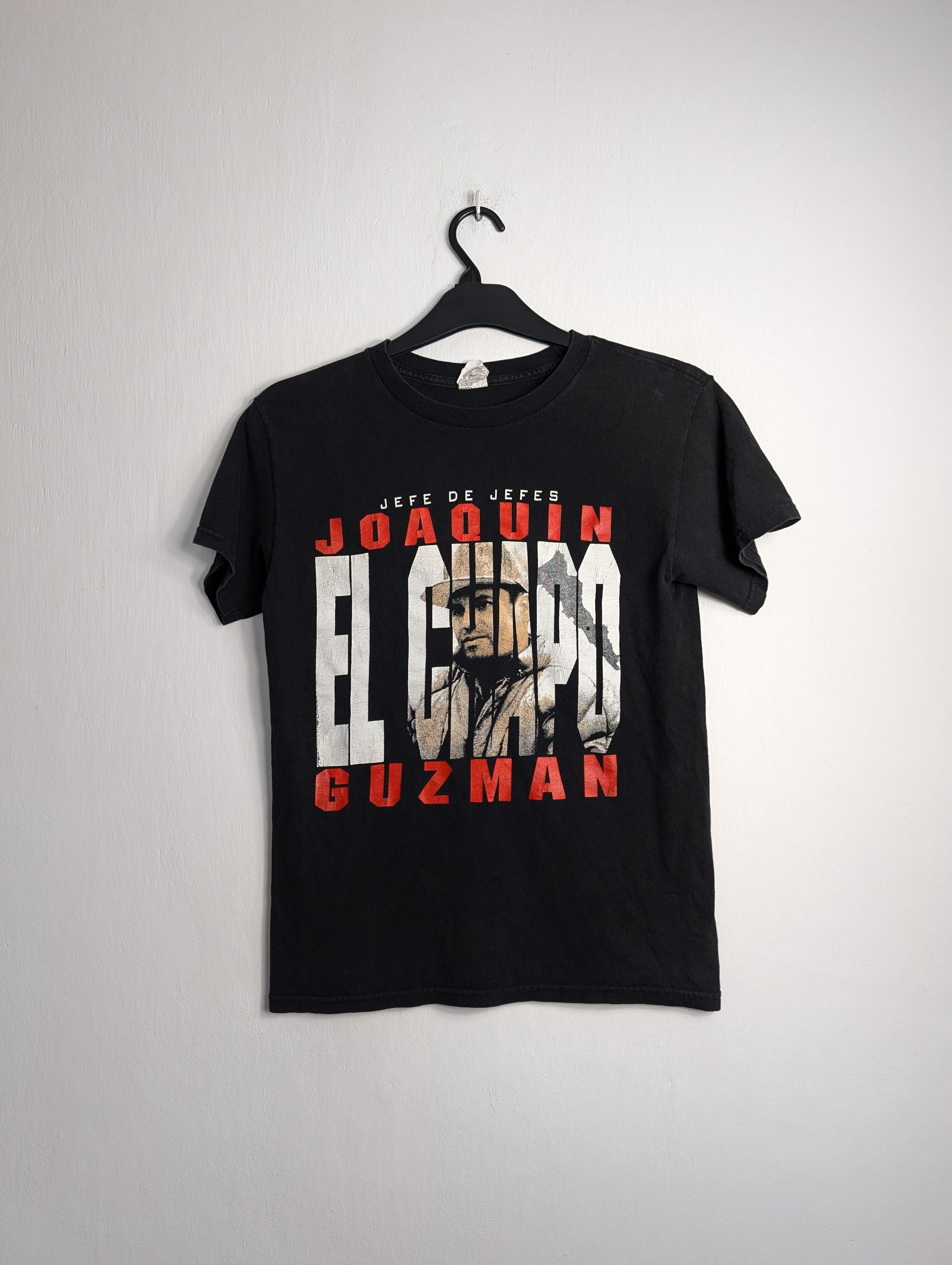 Vintage EL CHAPO Guzman Mexico Narco Tee Jefe De Jefes Y2K Boxy Size US S / EU 44-46 / 1 - 1 Thumbnail