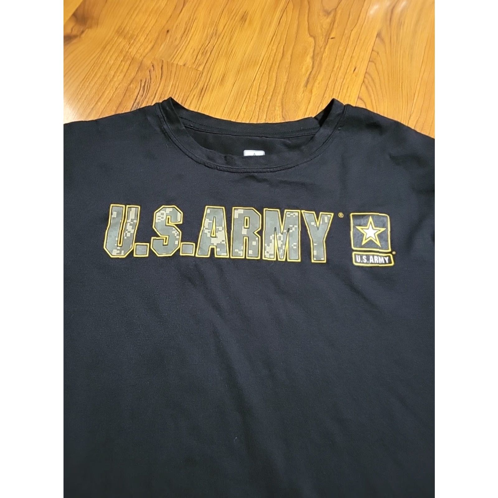 Vintage U.S. Army Shirt Black Large SS Crew Neck Short Sleeve Mens 42" Chest 26" Length EUC Size US L / EU 52-54 / 3 - 2 Thumbnail