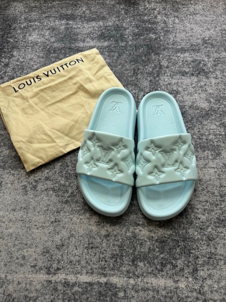 Louis Vuitton Louis Vuitton Baby Blue Embossed Slipper Size US 8 / EU 41 - 6 Thumbnail