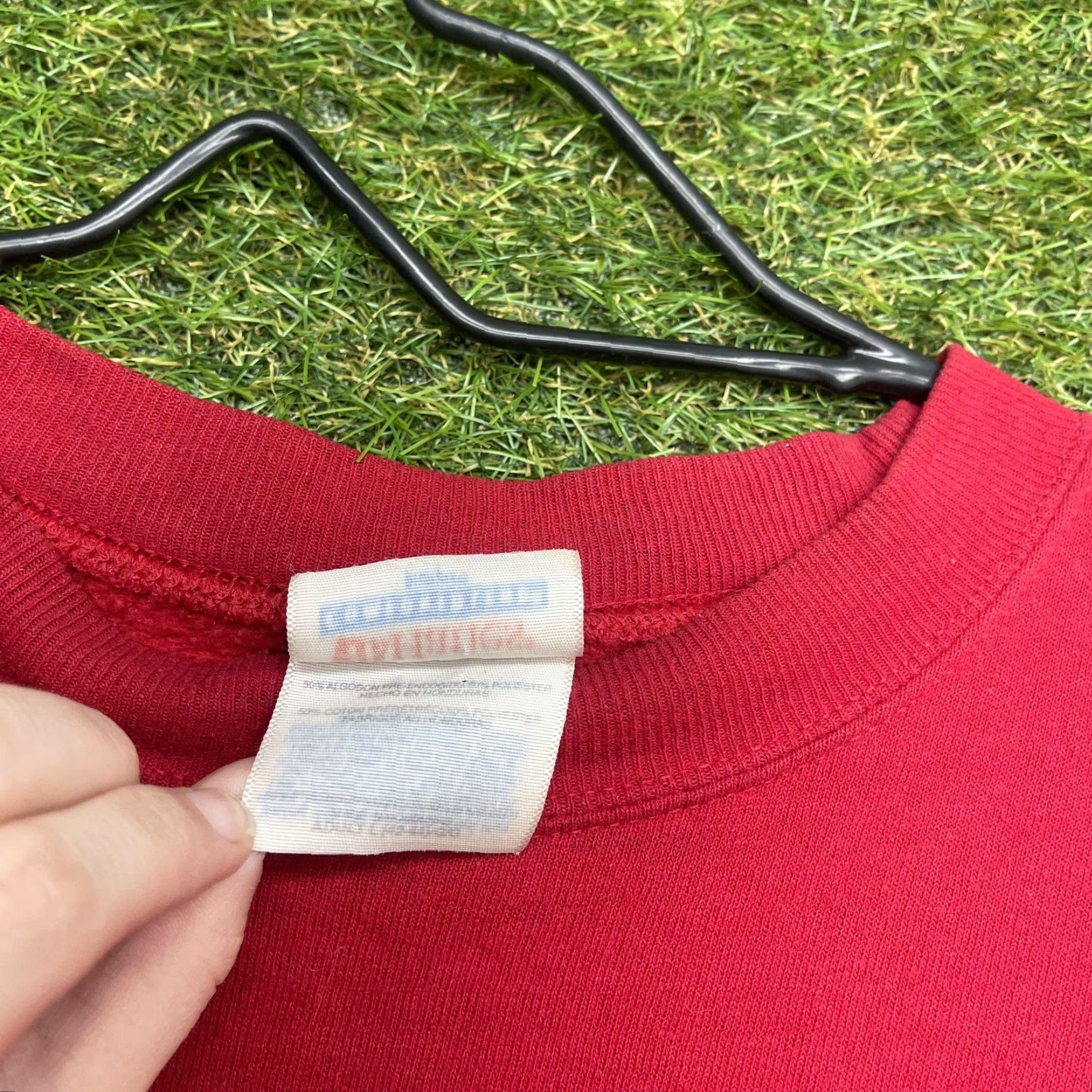 Vintage Wells Fargo Sweatshirt Mens XL Red Crewneck Pullover Embroidered Stagecoach Graphic Print Logo Adults Mens Size US XL / EU 56 / 4 - 3 Thumbnail
