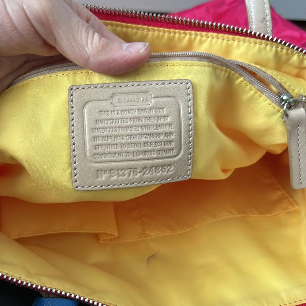 Coach Coach Pink Shoulder Bag w/ Leather Handles, Zipper Closure Size ONE SIZE - 6 Thumbnail