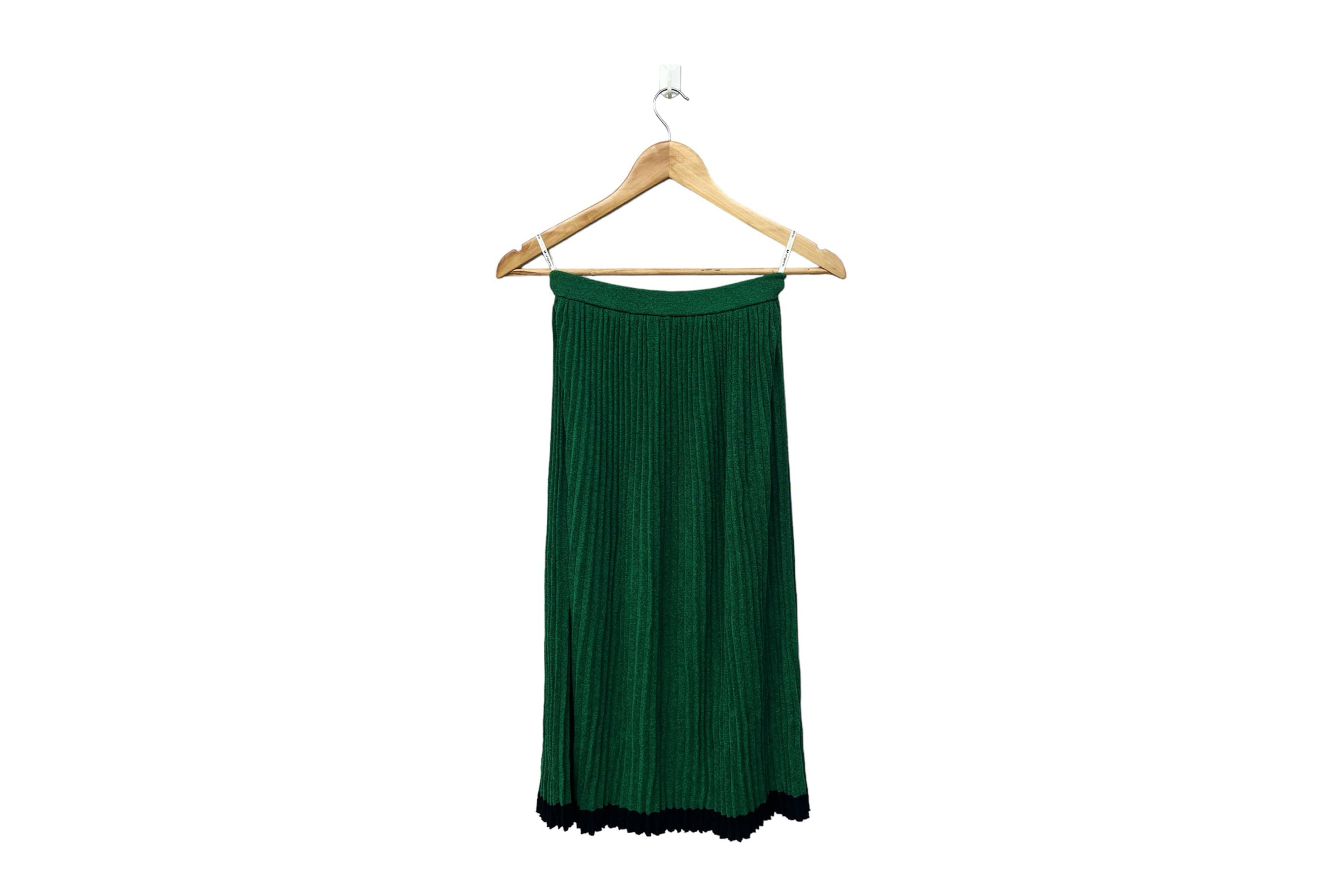 Ungaro Paris Ungaro Paris Emerald Green Pleated skirt with black hemline Size 25" / US 0 / IT 36 - 1 Thumbnail