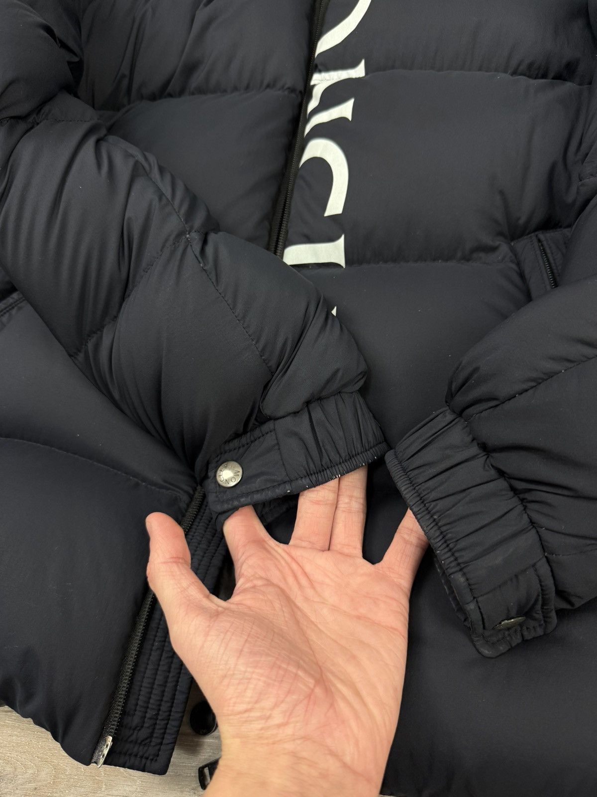 Moncler Moncler Puffer Jacket Nylon Maures Large Logo print moncler Size US L / EU 52-54 / 3 - 18 Thumbnail