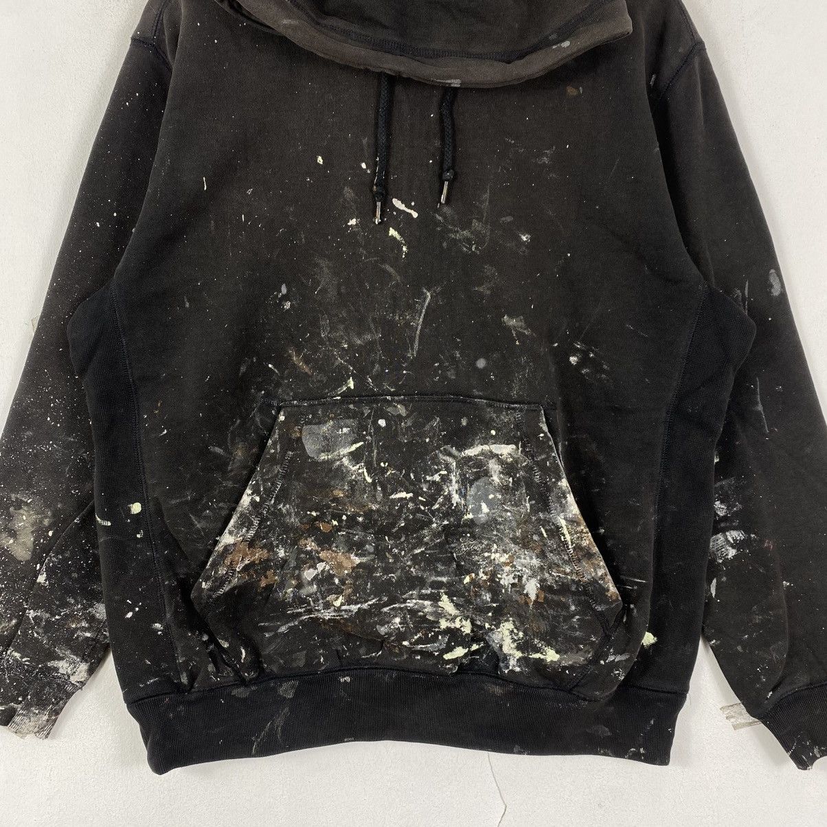 Japanese Brand ZOZO Japan Paint Splatter Hoodie Black Distressed Boxy XL Size US XL / EU 56 / 4 - 4 Thumbnail