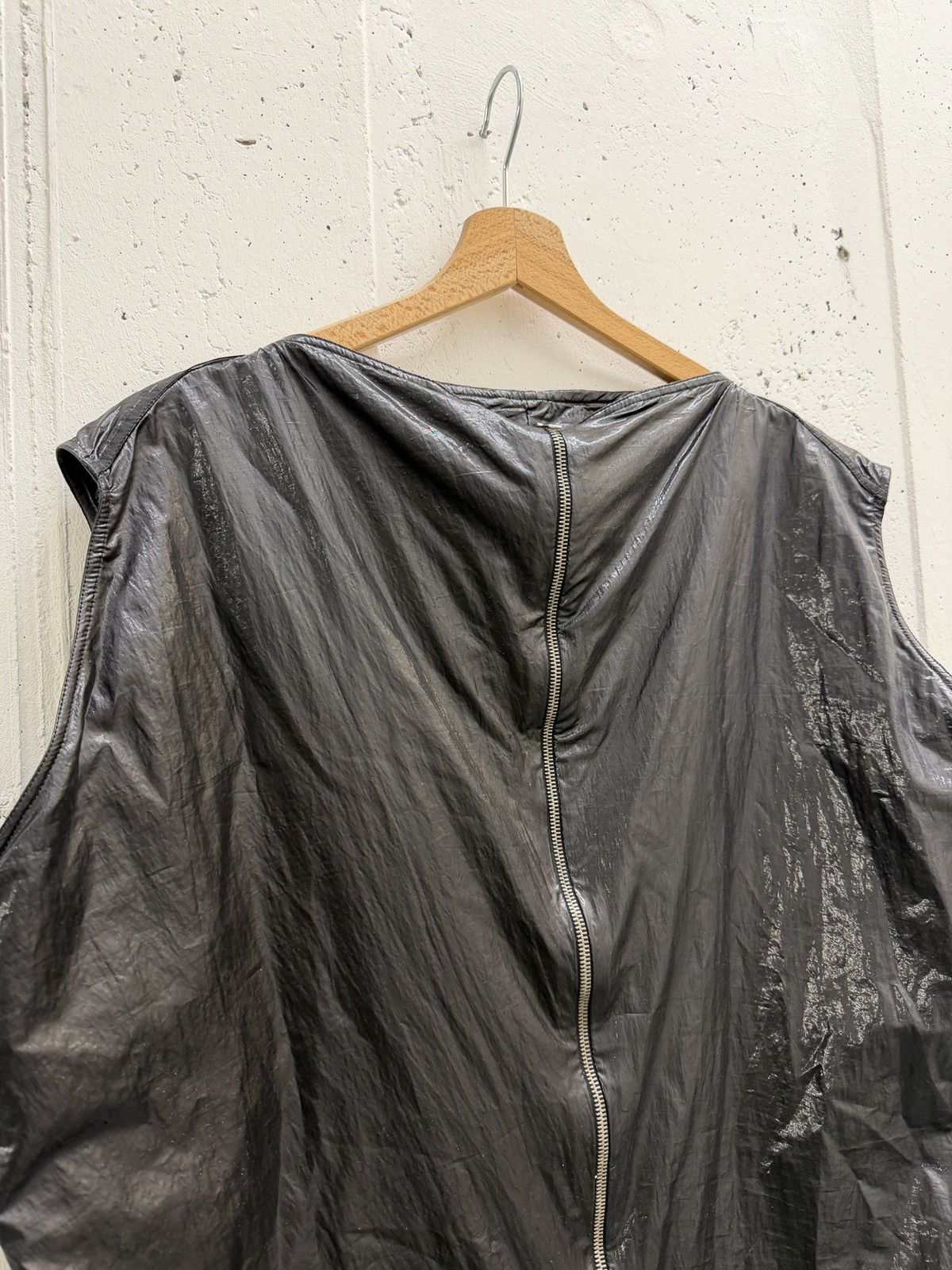 Rick Owens Rick Owens SS13 Sleeveless Coated Avant Garde Top Size M / US 6-8 / IT 42-44 - 7 Thumbnail