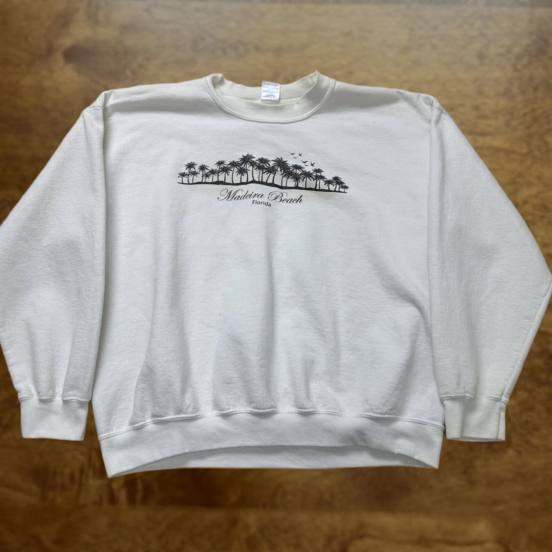 Gildan Gildan Sweatshirt Mens XL White Fleece Pullover Madeira Beach Florida Crewneck Size US XL / EU 56 / 4 - 1 Thumbnail