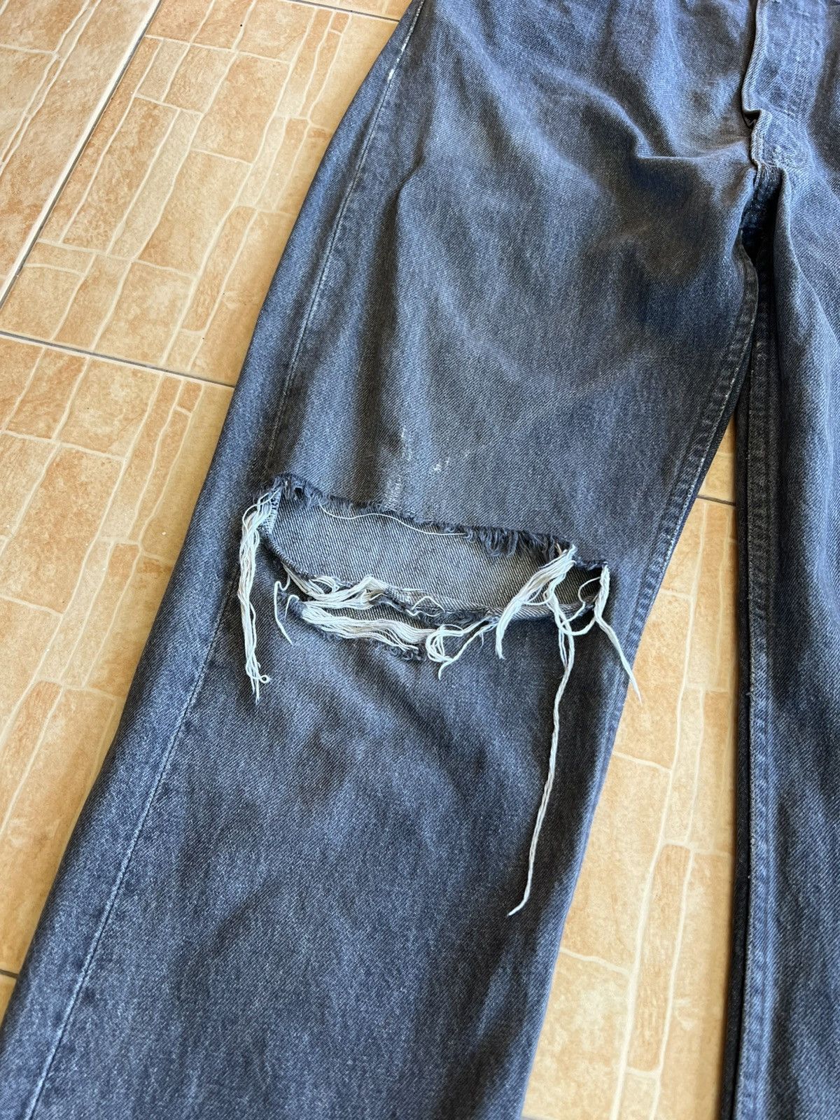 Levi's True Vintage Levis 501 USA Distress Jean Size US 31 - 9 Thumbnail
