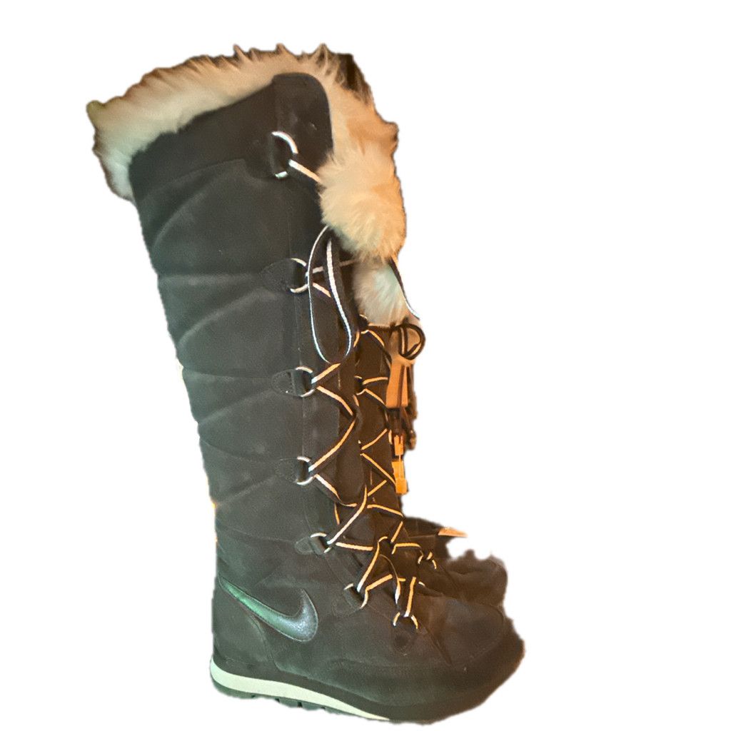 Nike Nike winter boots with the fur size 6 black and grey Size US 6 / IT 36 - 1 Thumbnail