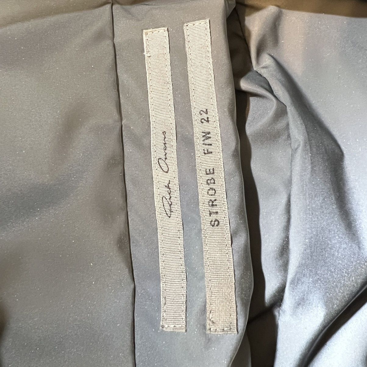 Rick Owens FW22 Strobe Reflex Gauntlet Jacket Size US S / EU 44-46 / 1 - 8 Thumbnail