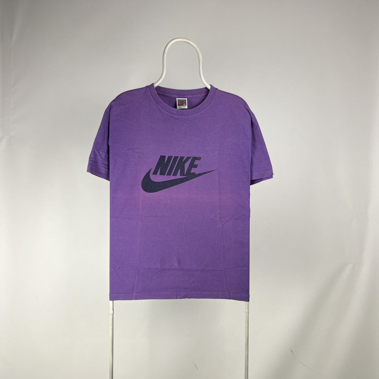 Nike Vintage Nike Tshirt logo 90s size Medium Size US M / EU 48-50 / 2 - 1 Thumbnail