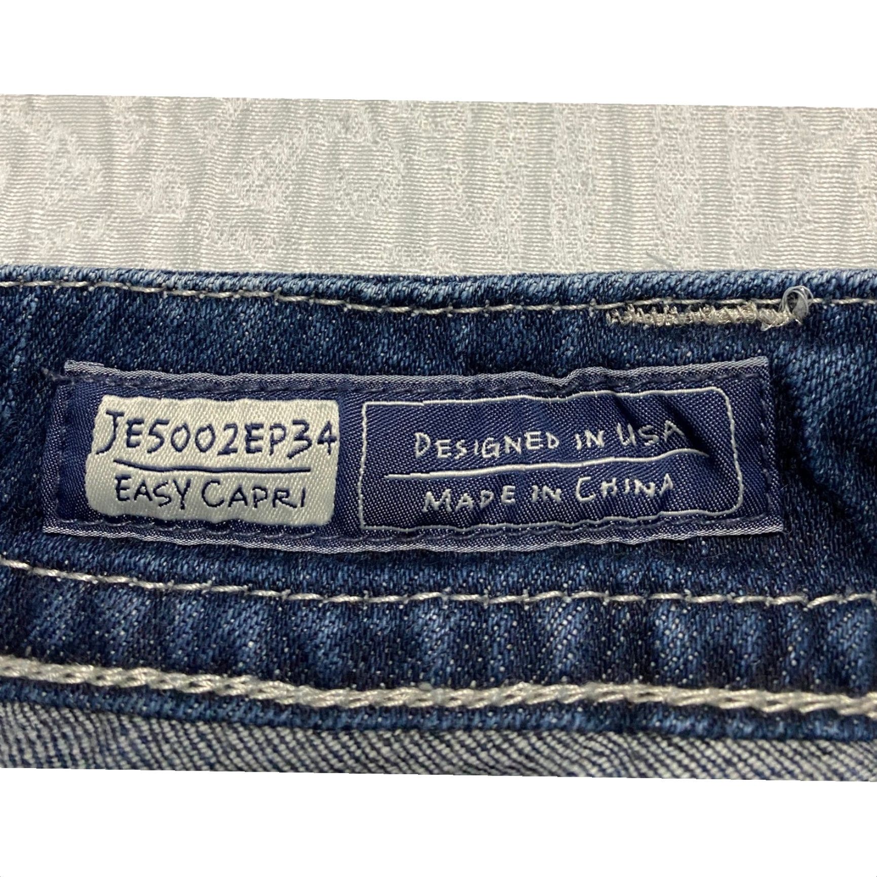 Miss Me Miss Me Jeans Capri Women 25 Distressed Paisley Embellished Pockets 5-Pocket Design Denim Capris Blue Size 42" / US 20 - 5 Thumbnail
