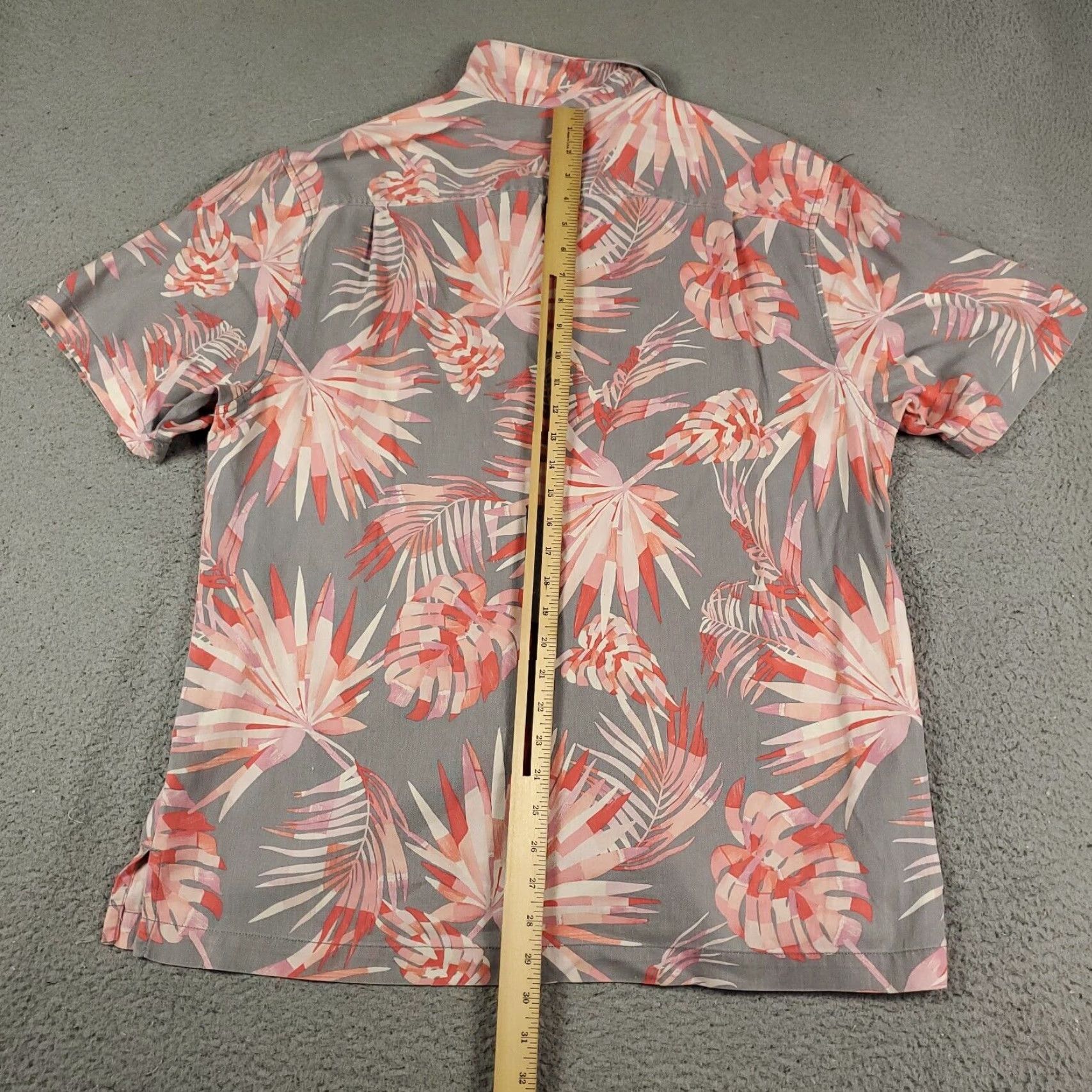 Tommy Bahama Tommy Bahama Shirt Mens Large Pink Floral Silk Short Sleeve Button-Up Hawaiian Tropical Beach Size US L / EU 52-54 / 3 - 3 Thumbnail