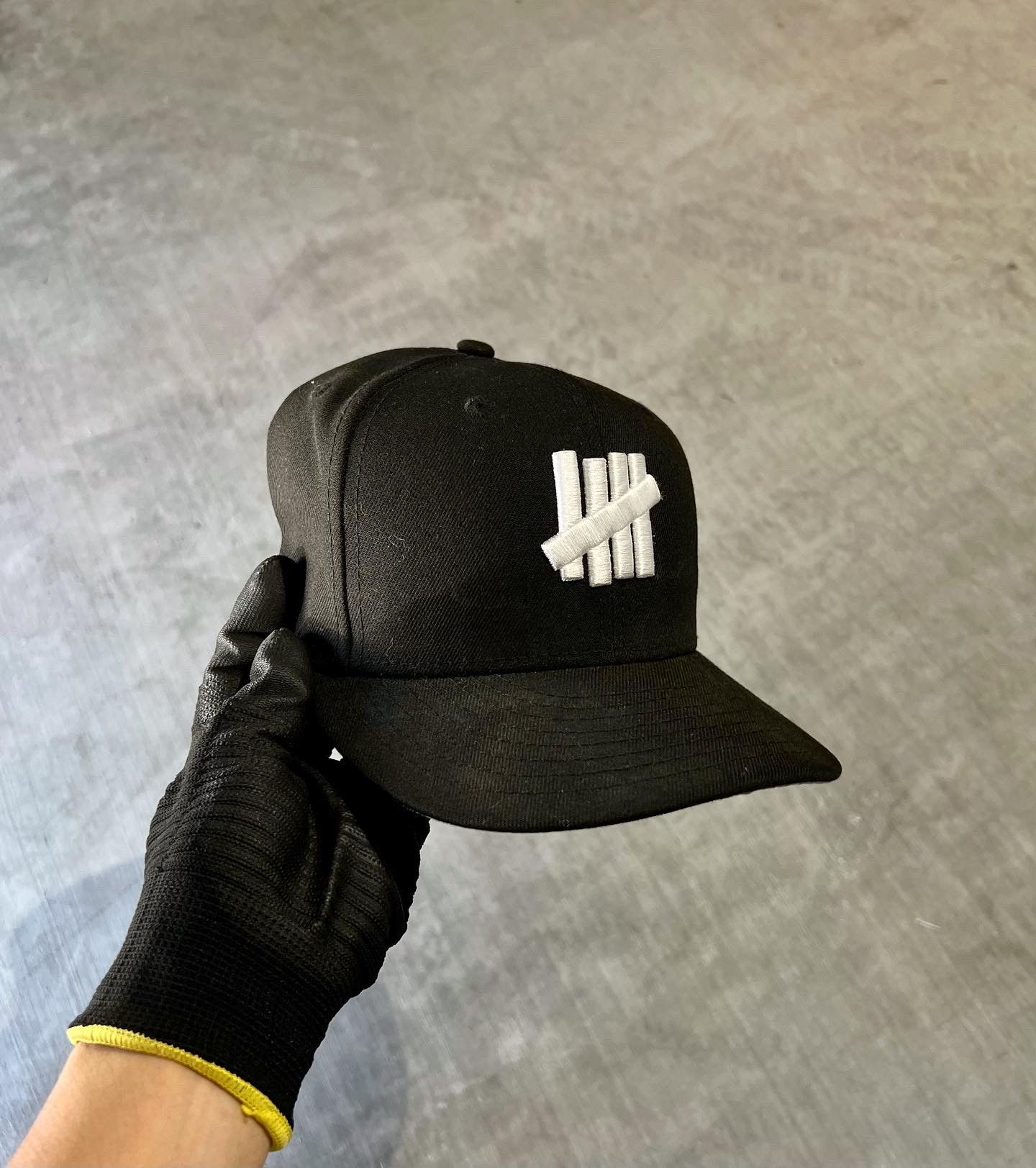 Undefeated UNDFTD logo Fitted (7 1/2) Size ONE SIZE - 2 Thumbnail