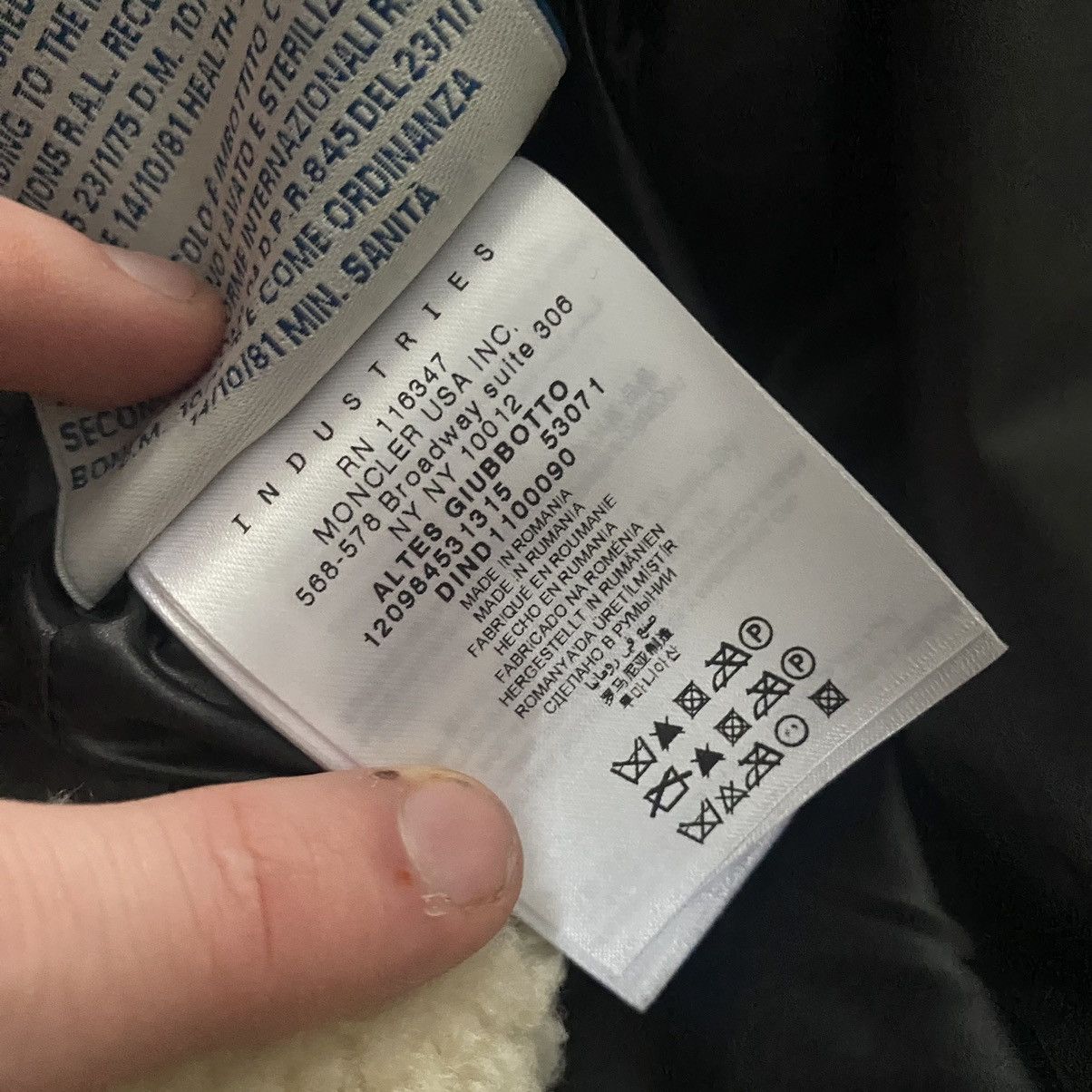 Moncler Vintage Moncler Puffer Jackat Grenoble Down Size XS / US 0-2 / IT 36-38 - 18 Thumbnail