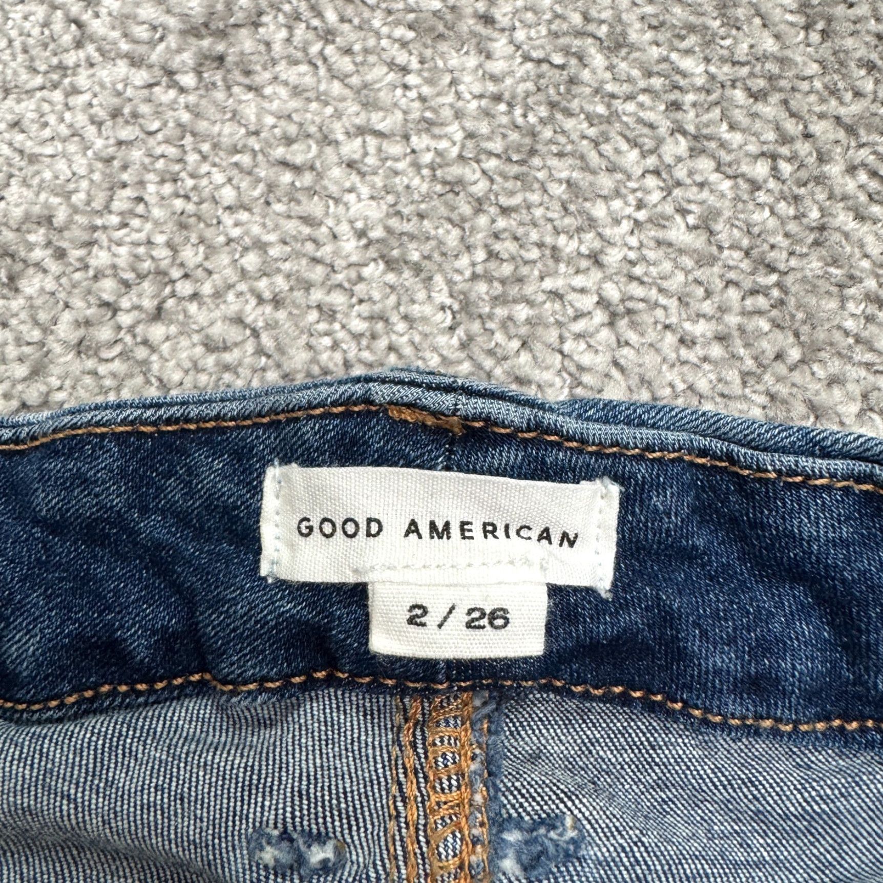 Good American Good American Jeans Blue Denim Button Fly High Rise Skinny 2/26 5-Pocket Stretch Women's Regular Inseam 28 in Waist 24 in Medium Wash City Streetwear Size 26" / US 2 / IT 38 - 7 Thumbnail