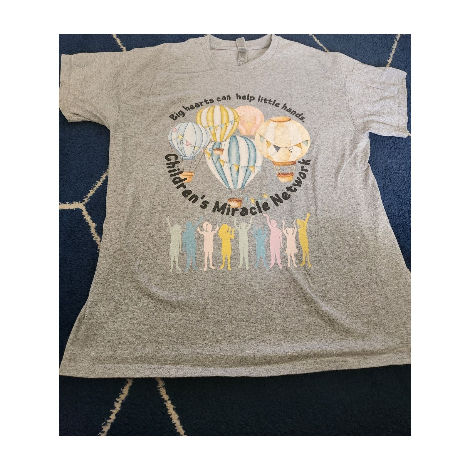 Gildan Vintage Children's Miracle Network Balloon Tee Shirt Lg Size L / US 10 / IT 46 - 1 Thumbnail