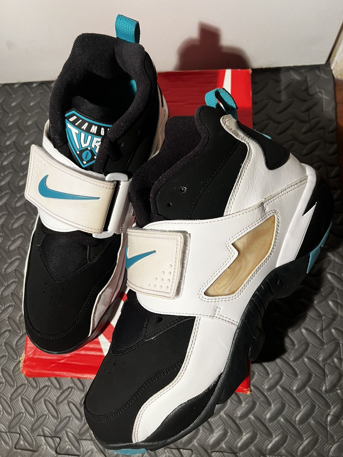 Nike CLEAN Nike Air Diamond Turf 2016 Emerald size 11 Deion Shoes Grailed
