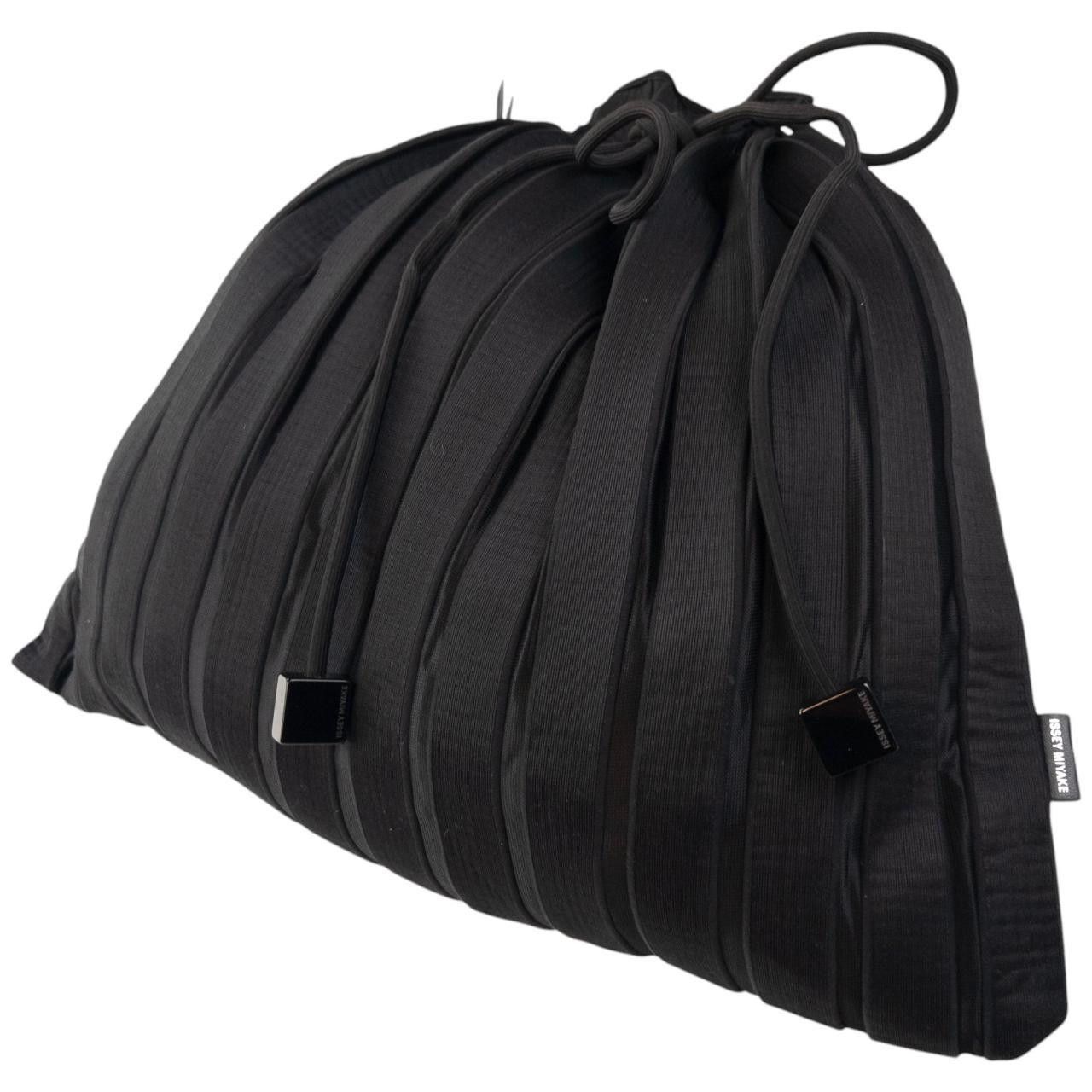 Issey Miyake Vintage Issey Miyake Drawstring Bag Size ONE SIZE - 6 Thumbnail