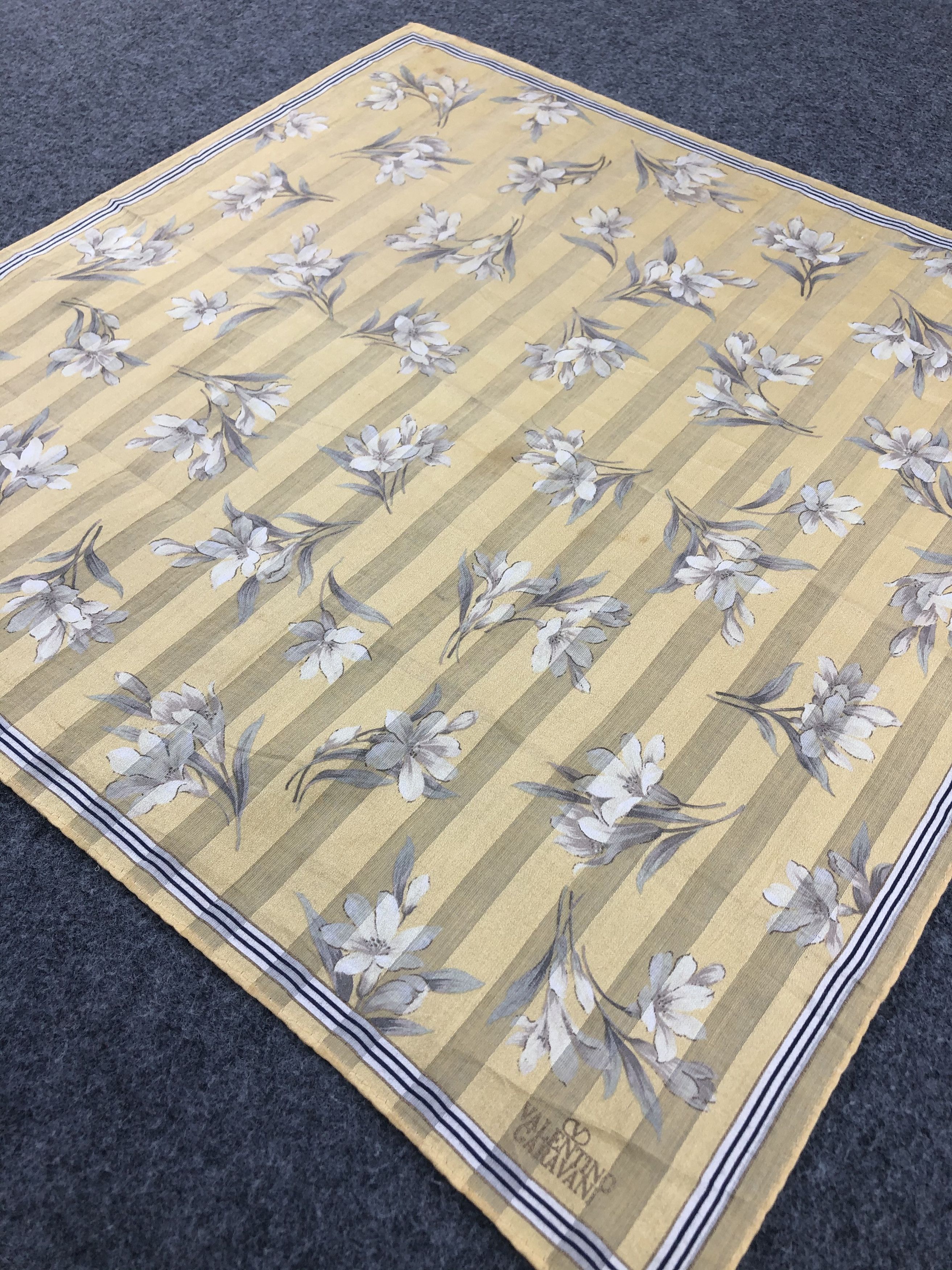 Valentino × Vintage Valentino Garavani Handkerchief / Bandana / Neckerchief Size ONE SIZE - 4 Thumbnail