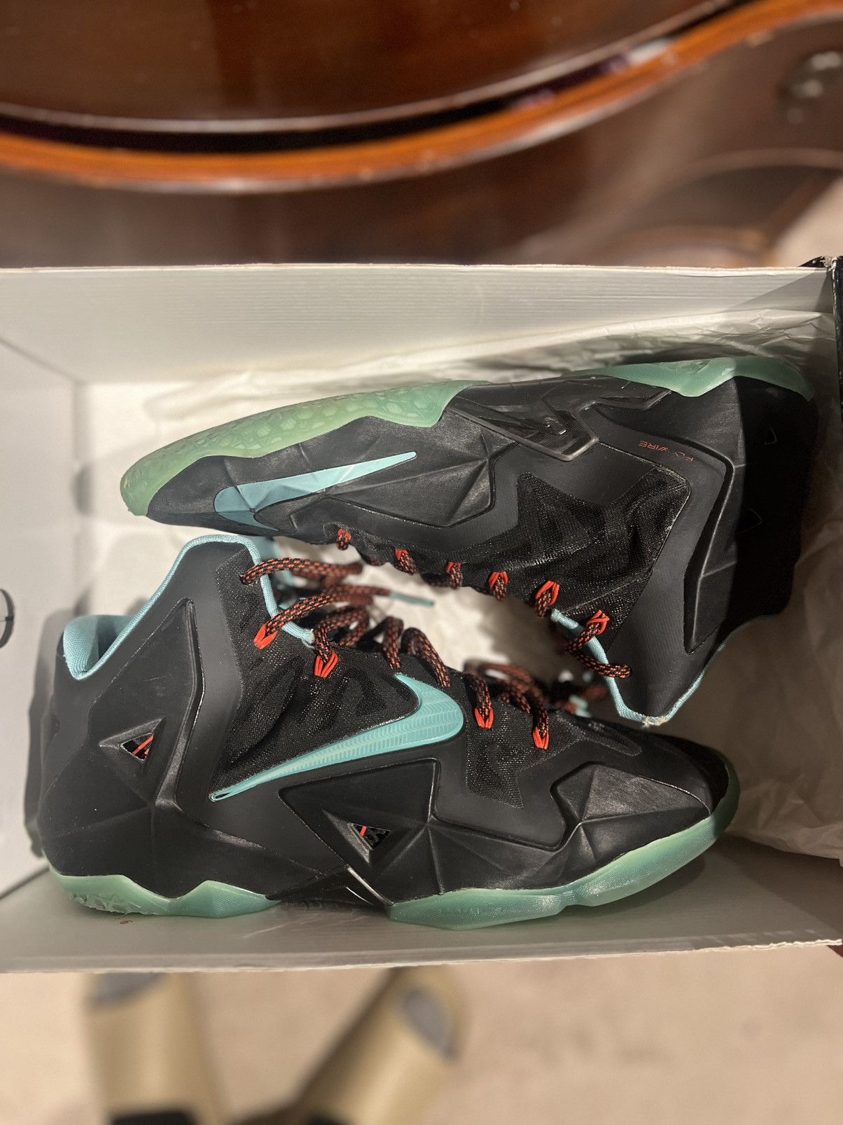 Nike Lebron XI (11) JADE Size US 10.5 / EU 43-44 - 8 Thumbnail
