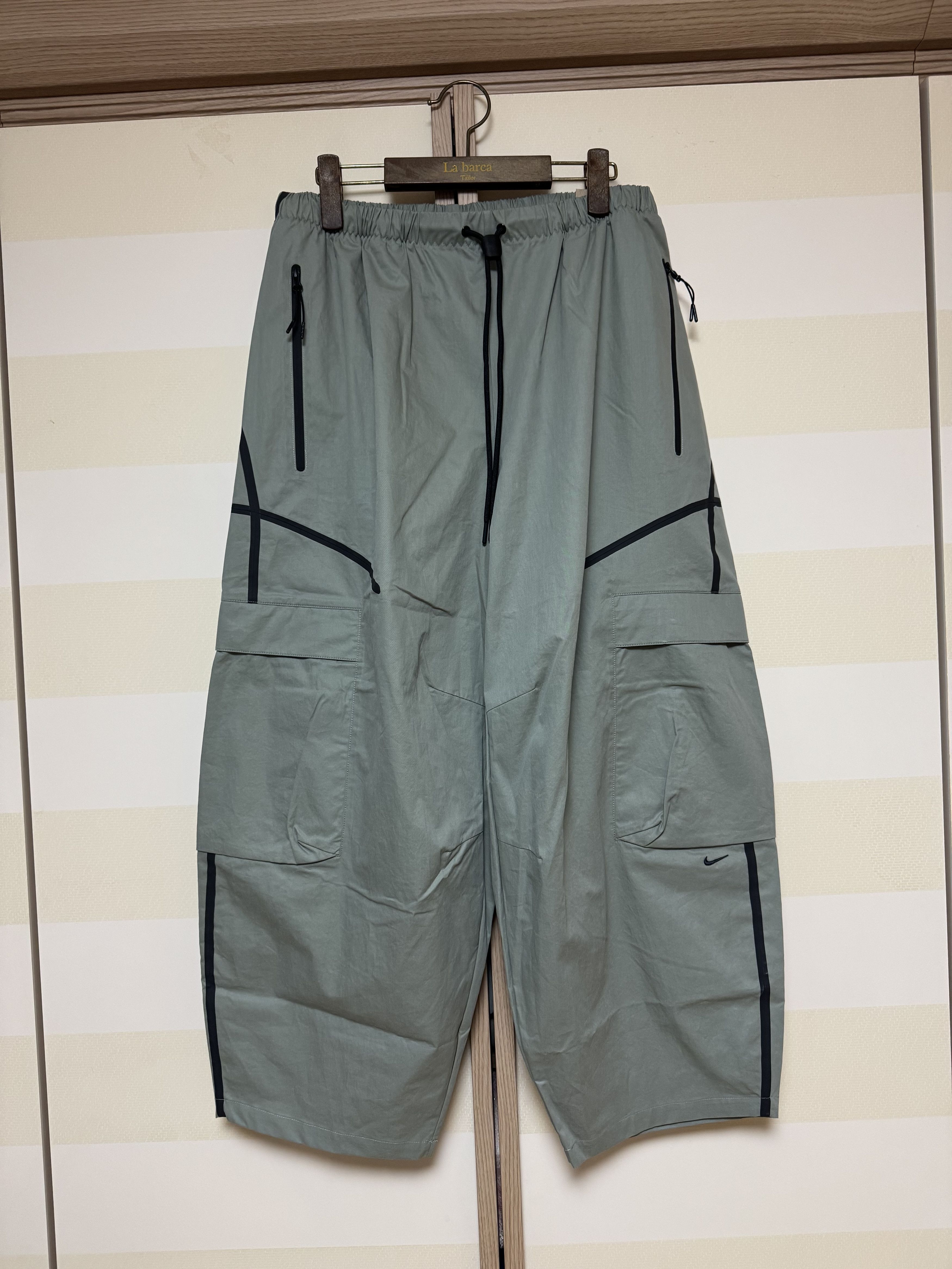 Nike Nike Tech Cargo Sneaker Pant (Sage) / Medium – New with Tags Size US 32 / EU 48 - 5 Thumbnail