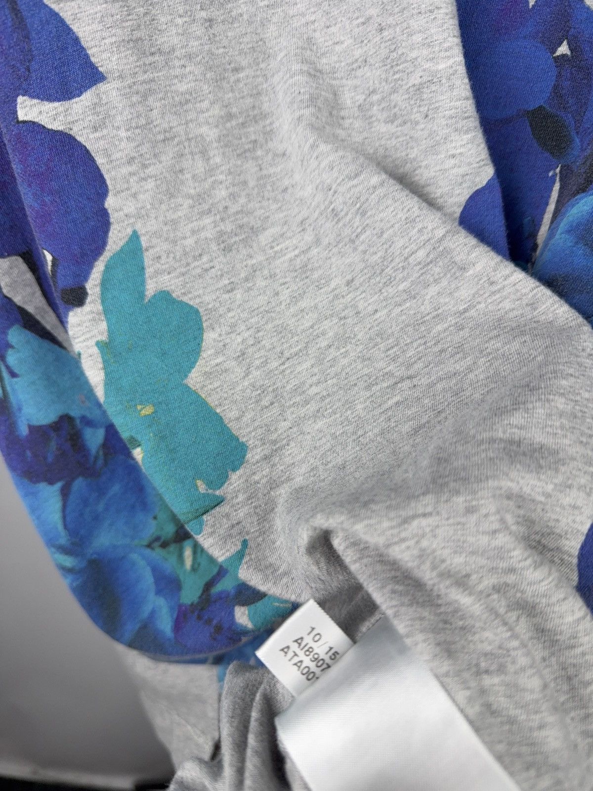 Stella McCartney 00s Luxury Adidas Stella McCartney Floral Graphic T-Shirt Size XS / US 0-2 / IT 36-38 - 7 Thumbnail