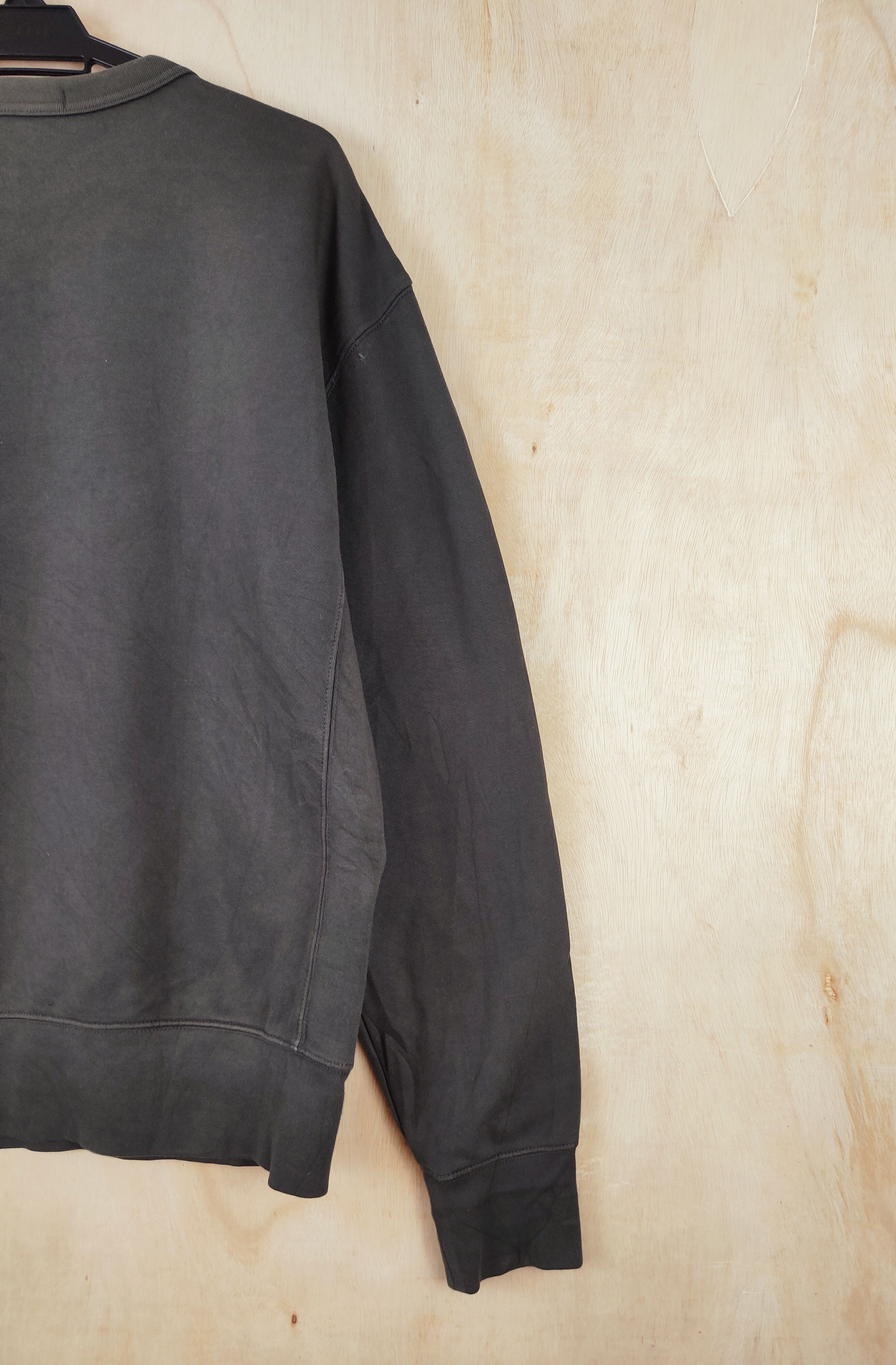 Japanese Brand Uniqlo Dark Olive plain vintage Sweatshirts #S2592 Size US L / EU 52-54 / 3 - 8 Thumbnail