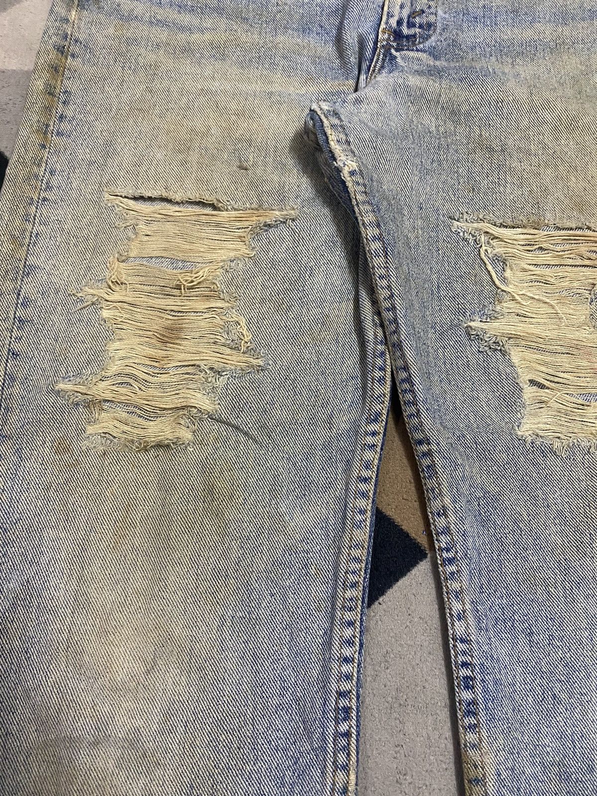 Levi's Vintage Clothing Vintage Levis505 90’s Mud Wash Grunge Distressed Loose Jeans Size US 32 / EU 48 - 7 Thumbnail