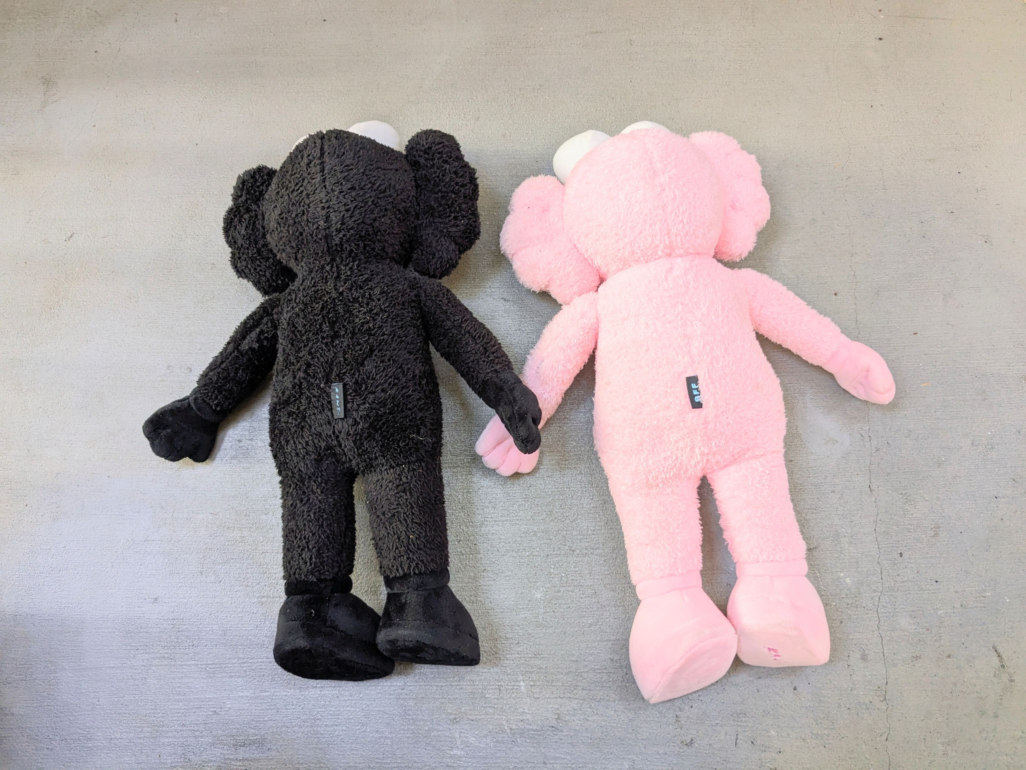 Kaws Kaws BFF Plush Pink Black Limited Edition 18" Size ONE SIZE - 11 Thumbnail