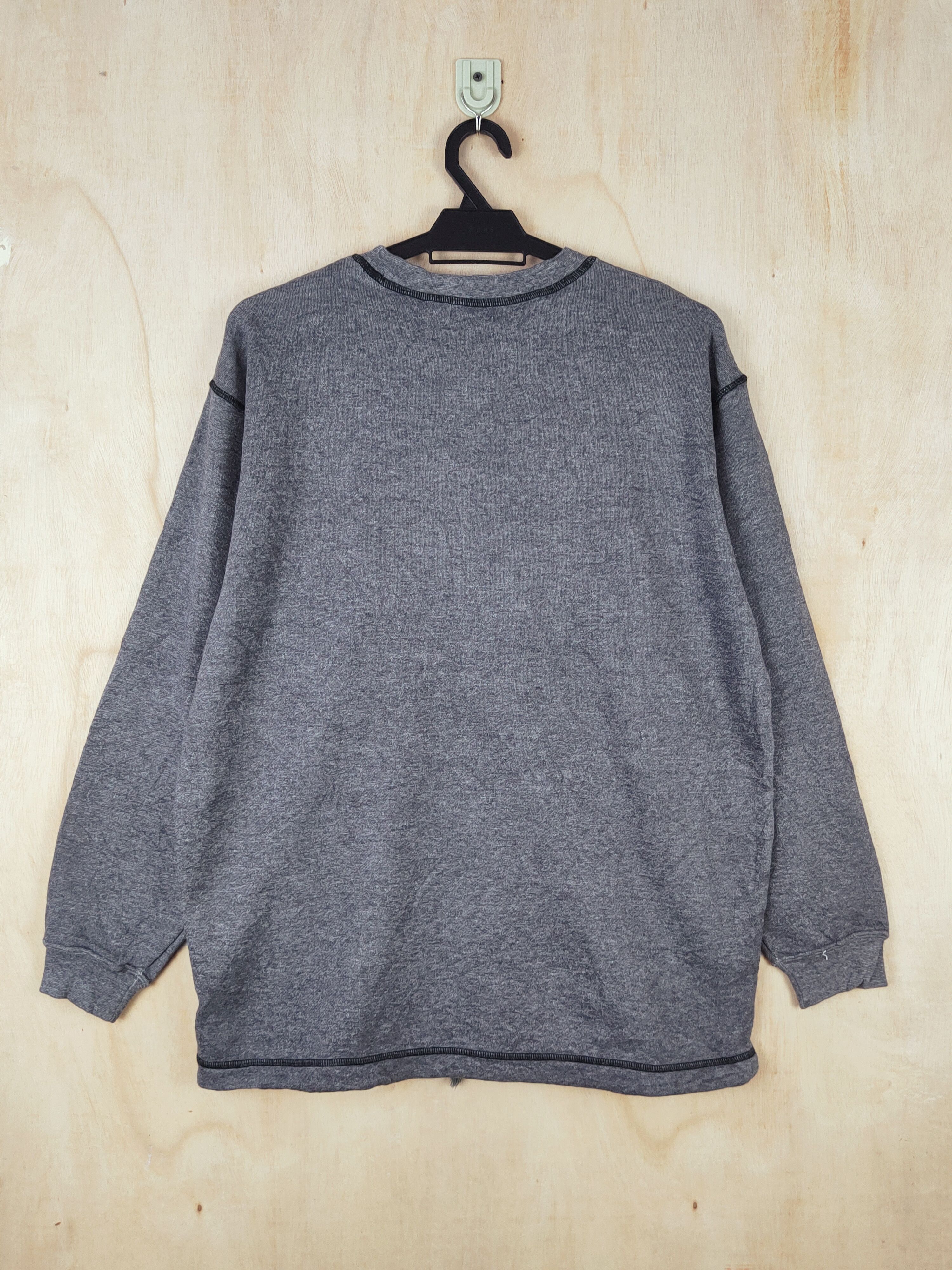 NCAA × Vintage Vintage NCAA Dark Gray Sweatshirts Authentic item Size US L / EU 52-54 / 3 - 10 Thumbnail