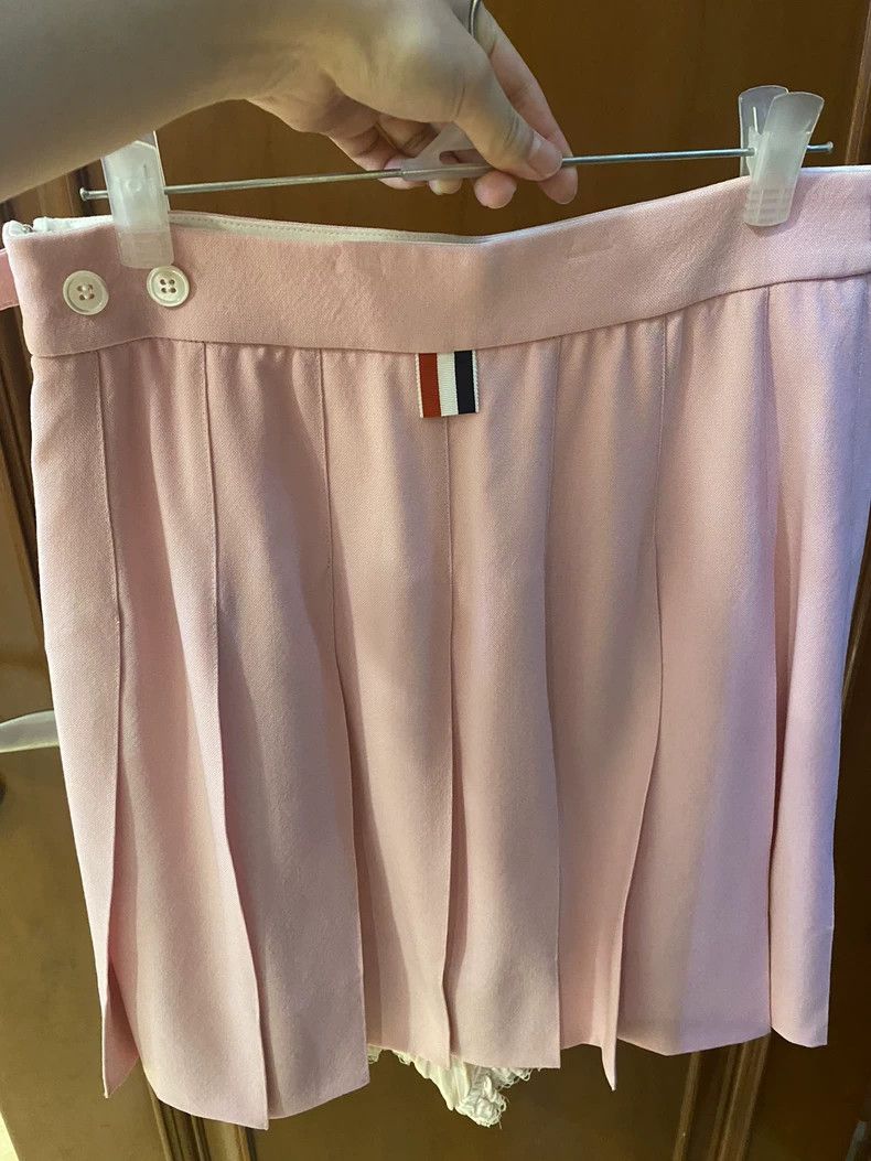 Thom Browne Thom browne Pink short pant skirt 2503-Nextarrow Size 25" / US 0 / IT 36 - 6 Thumbnail
