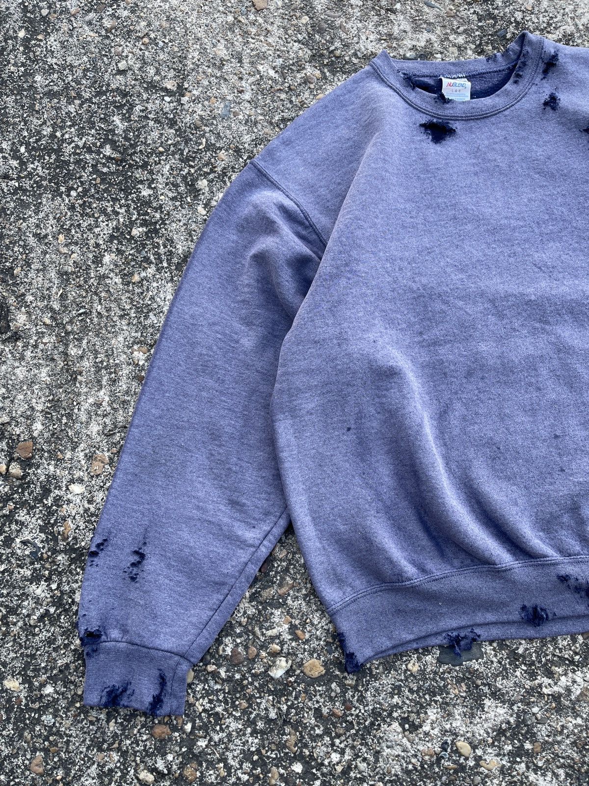 Vintage 90s Crazy Distressed Faded Blue Crewneck Size US L / EU 52-54 / 3 - 5 Thumbnail