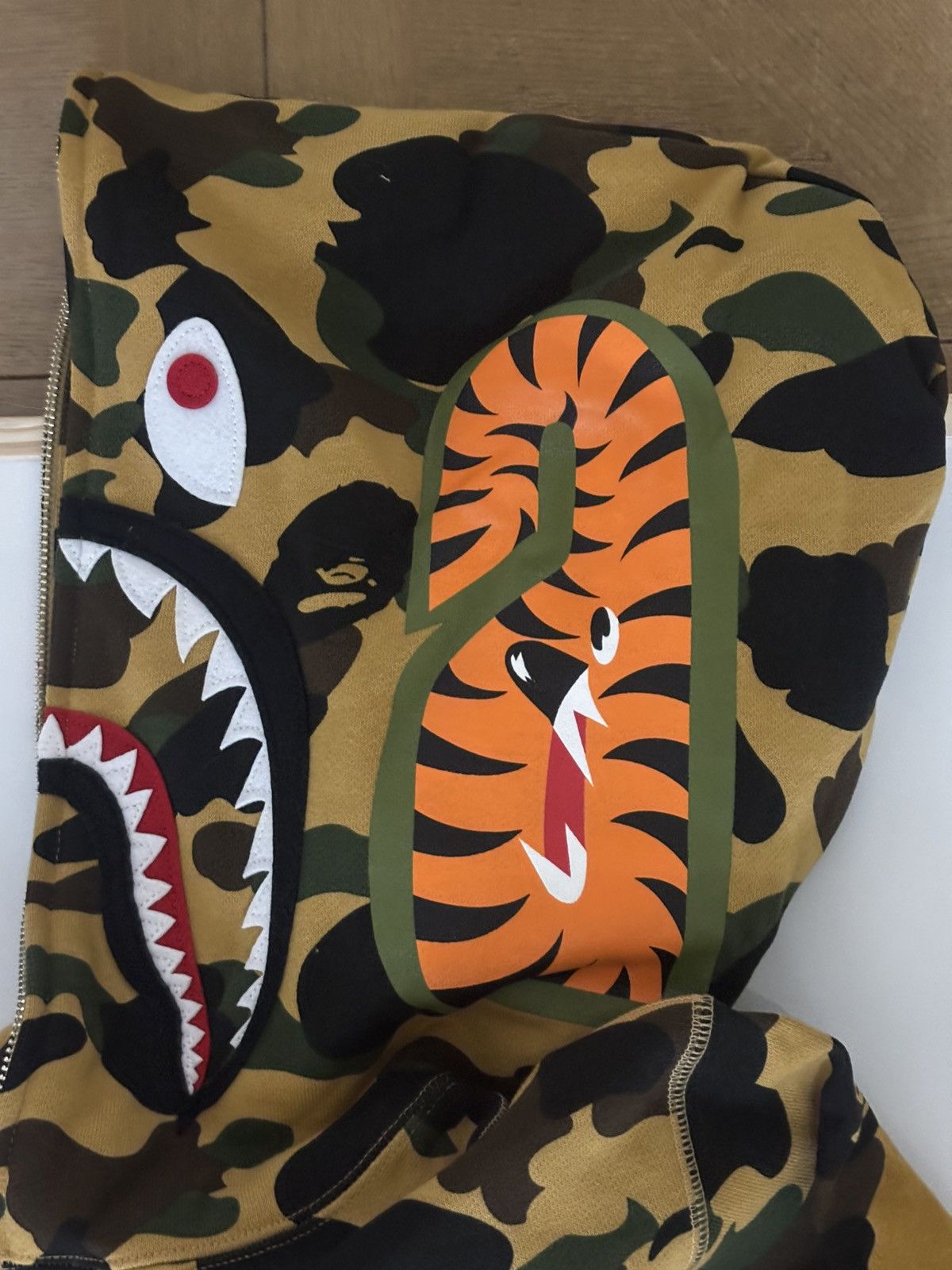 Bape Authentic ape bape 1st camo shark full zip hoodie M new Size US M / EU 48-50 / 2 - 4 Thumbnail