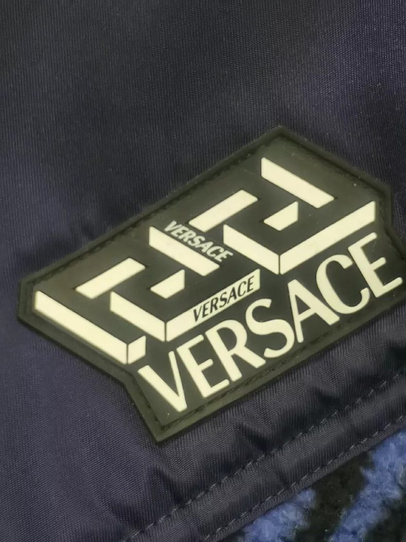 Versace Versace Granulated fleece coat Size L / US 10 / IT 46 - 4 Thumbnail
