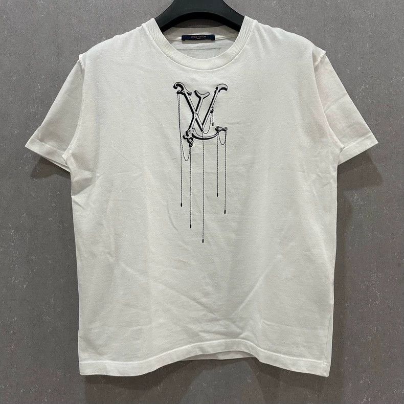 Louis Vuitton Louis Vuitton White logo pendant printed cotton crewneck s Size US M / EU 48-50 / 2 - 1 Thumbnail