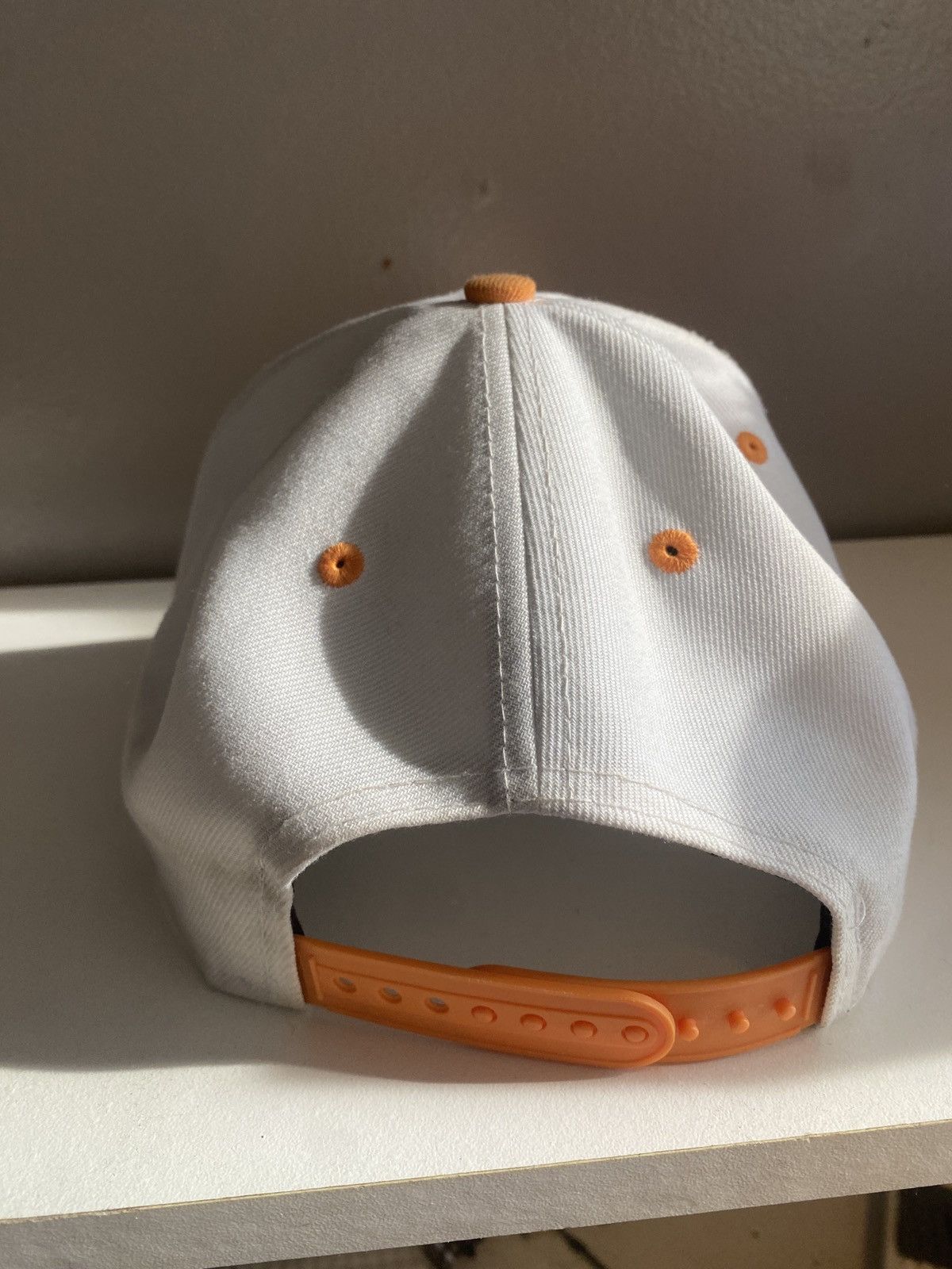 New Era Vintage Nee Era Tampa Bay Bucs Creamsicle Shark Tooth Hat Size ONE SIZE - 3 Thumbnail