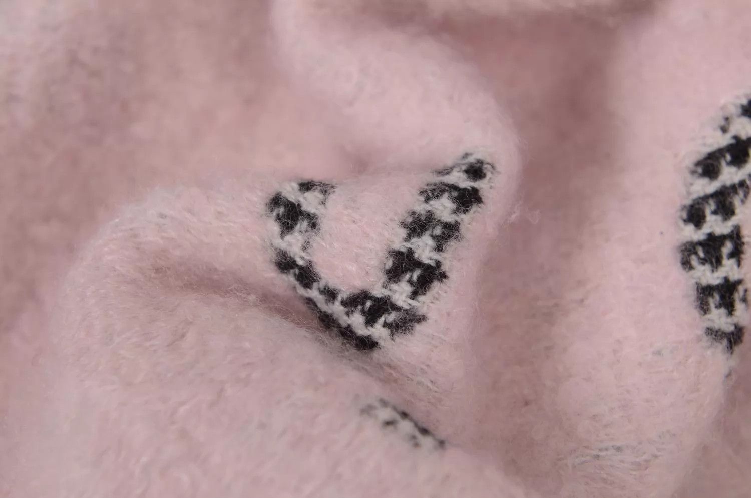 Chanel Chanel Women's Scarf Size ONE SIZE - 4 Thumbnail