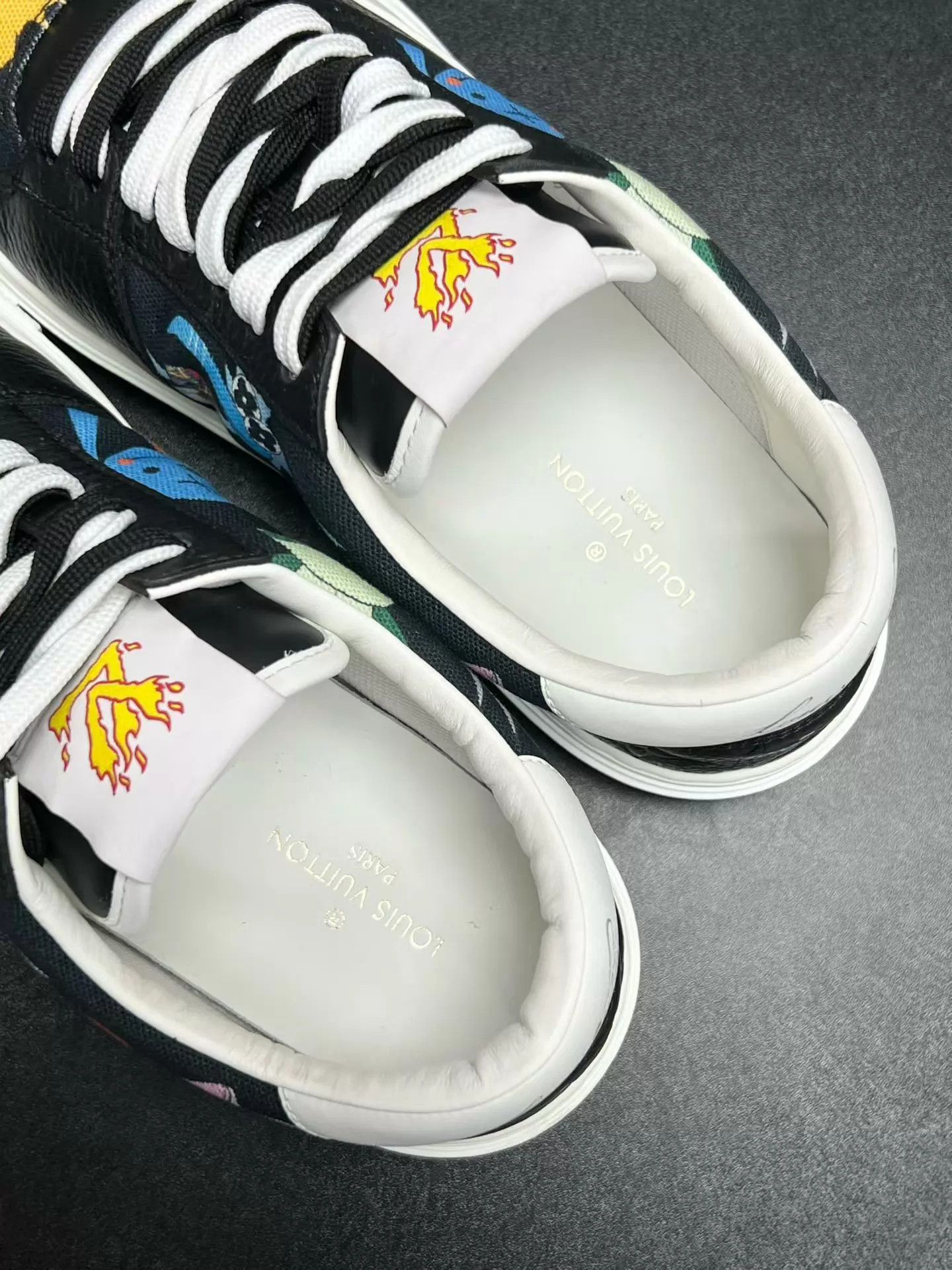 Louis Vuitton LV Ollie Black & White Cartoon Print Low-Top 41 Like New Size US 8 / EU 41 - 4 Thumbnail