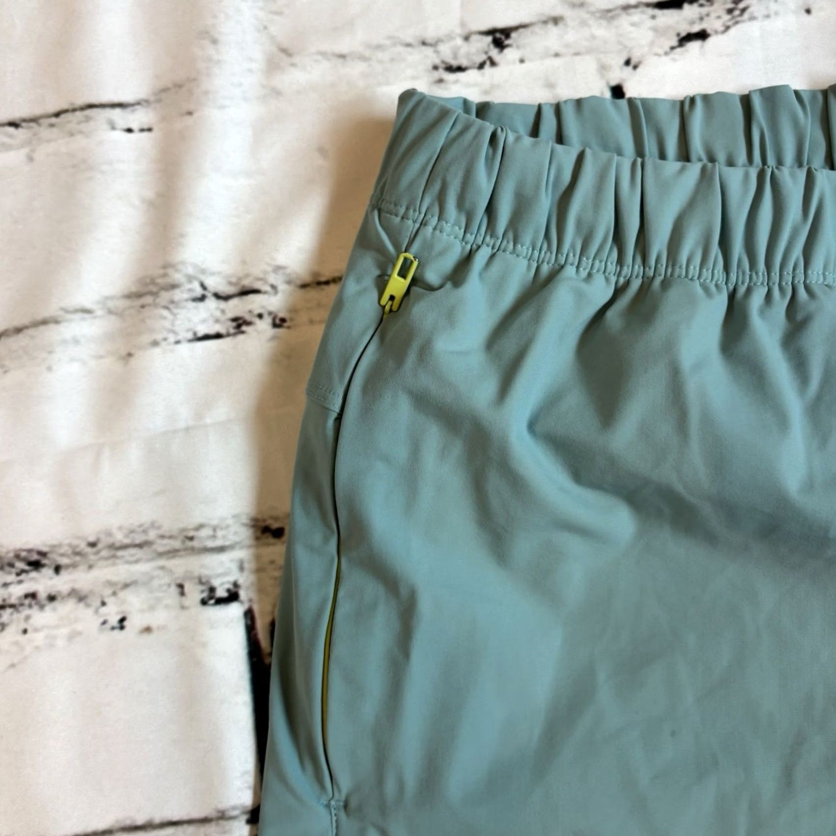 Fabletics VINTAGE? No. Size US 33 - 3 Thumbnail