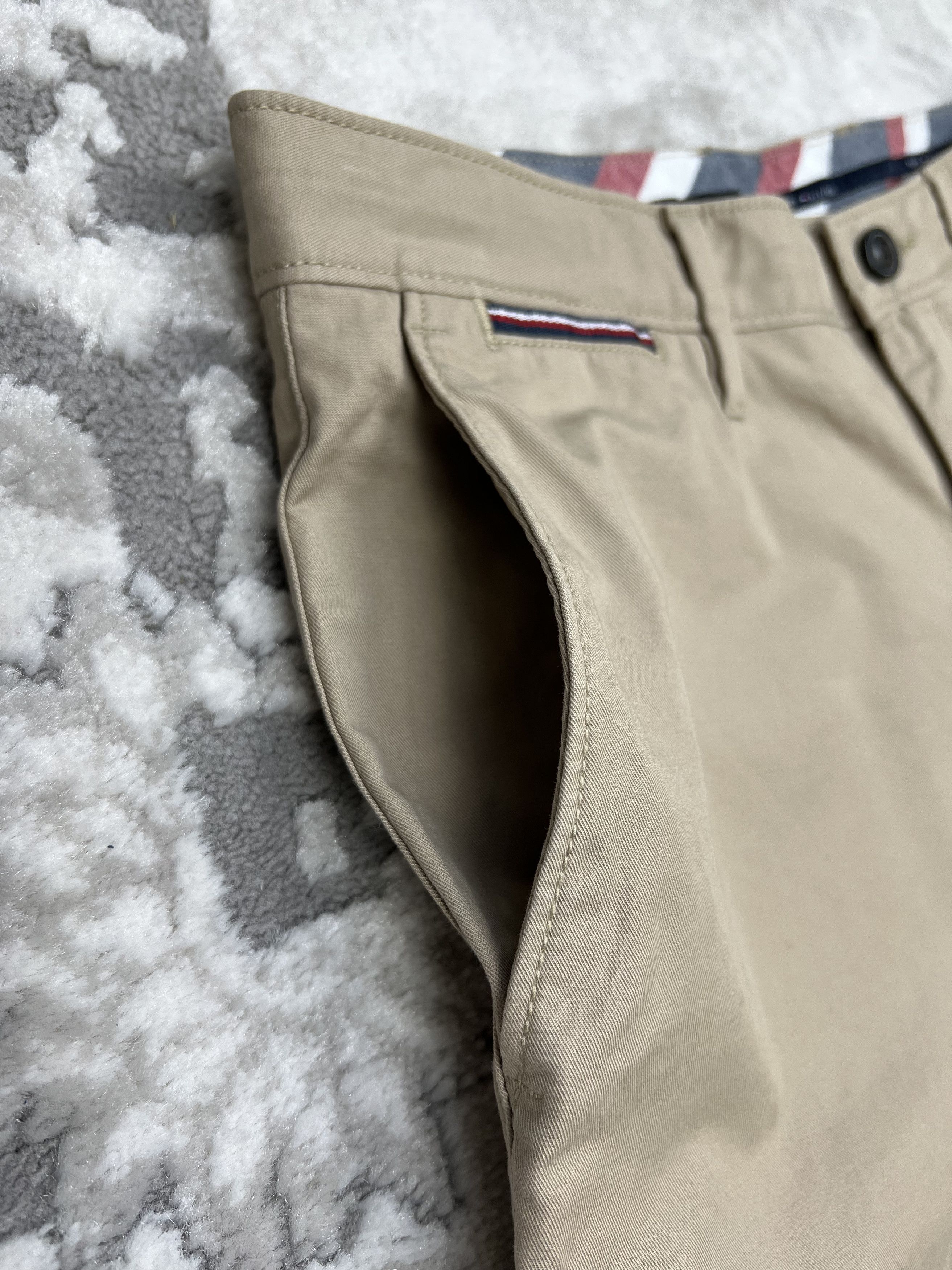 Tommy Hilfiger Tommy Hilfiger Brooklyn Chino Shorts 31 Size US 31 - 4 Thumbnail