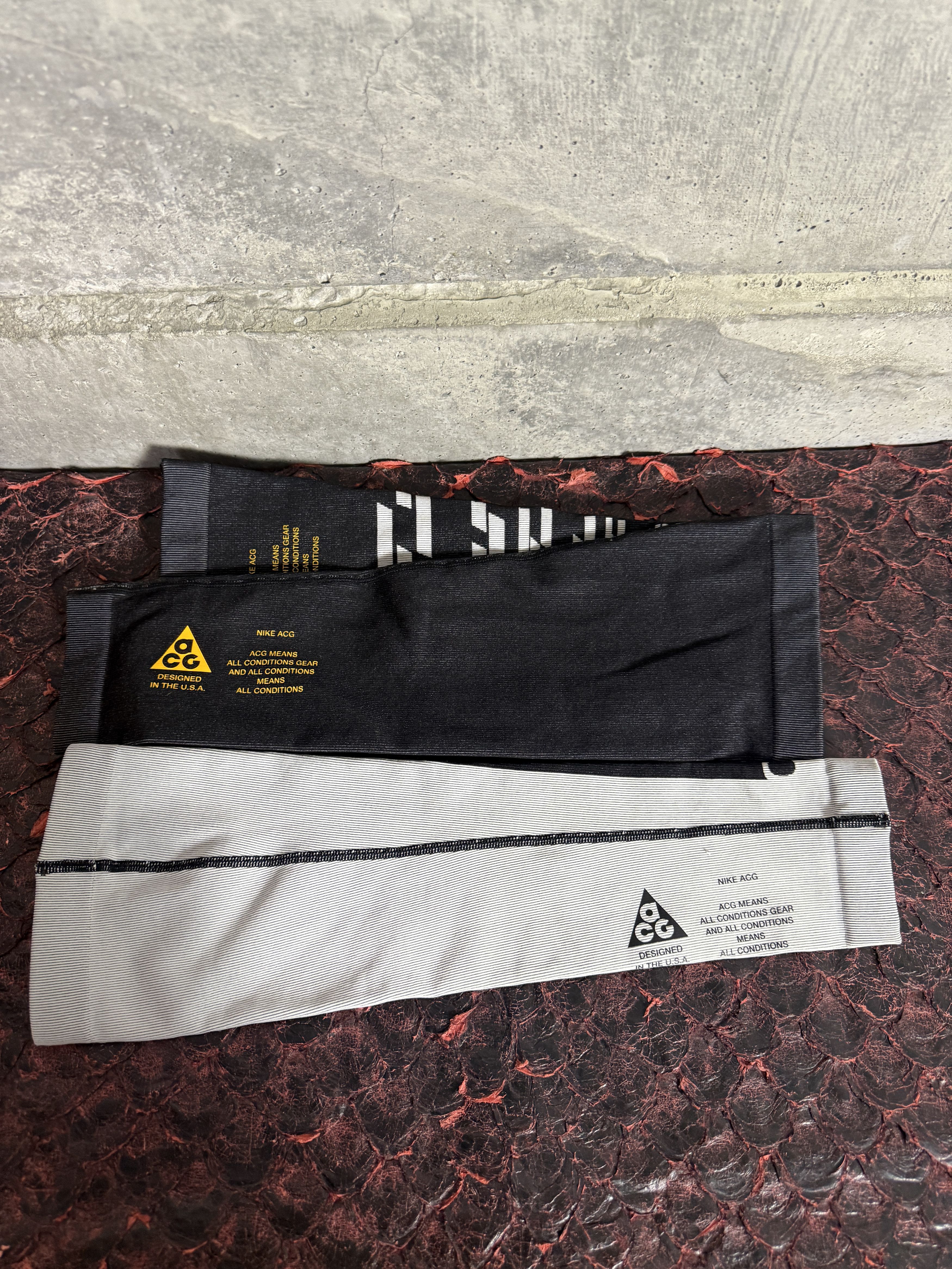 Nike ACG Nike ACG NikeLab Arm Sleeves and Leg Warmers Size ONE SIZE - 6 Thumbnail