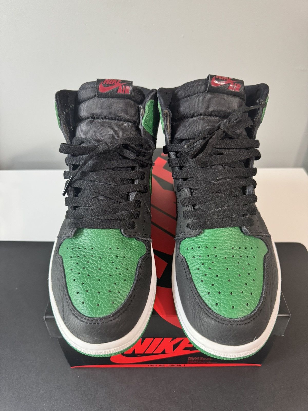 Jordan Brand Jordan 1 Retro Pine Green Black Size US 9.5 / EU 42-43 - 5 Thumbnail