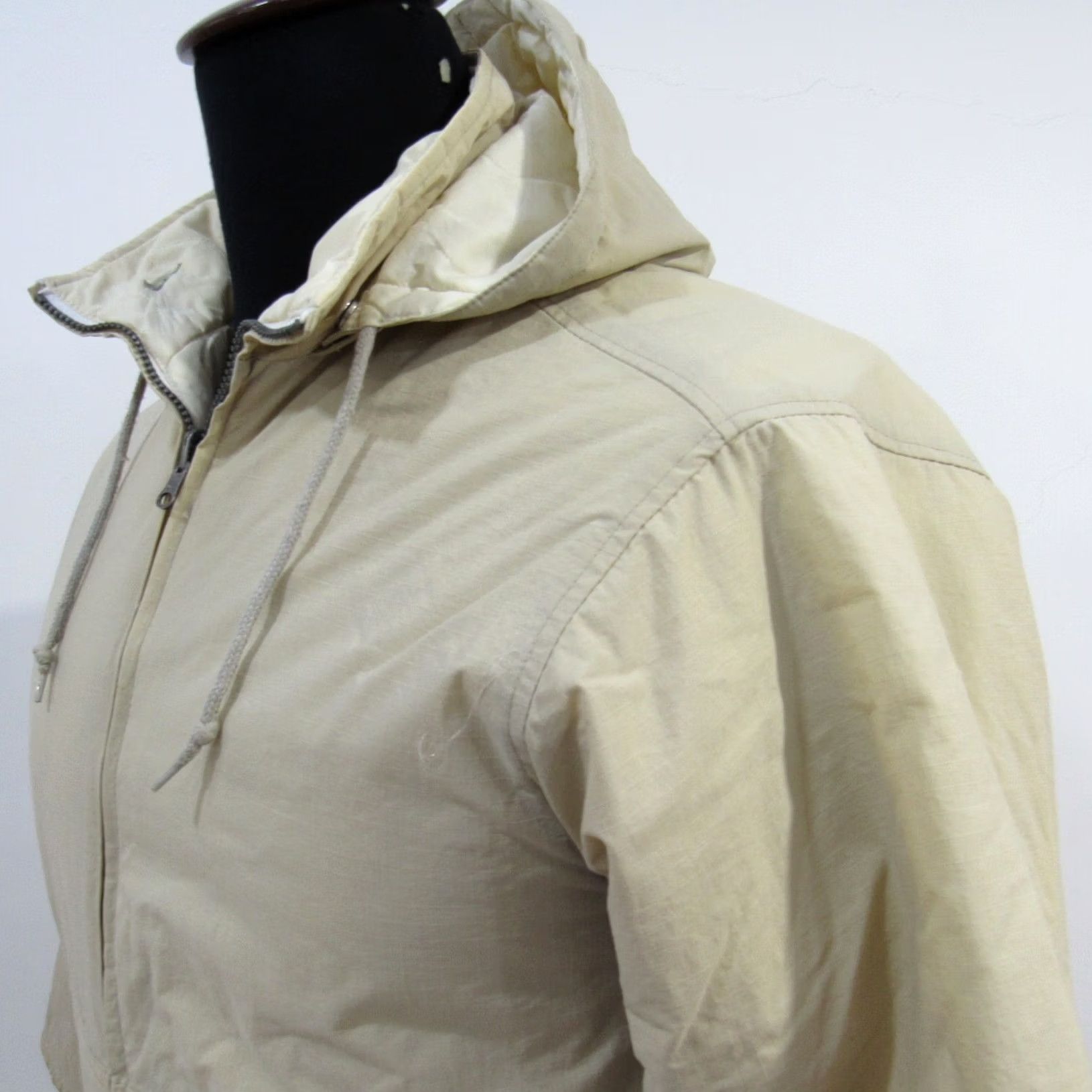 Nike Nike Reversible Quilted Showerproof Hooded Jacket Chest 38/40 UK M REF (12898) Size US M / EU 48-50 / 2 - 4 Thumbnail