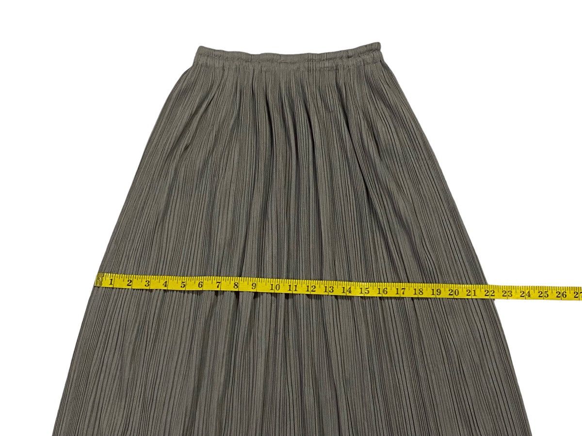 Issey Miyake × Pleats Please Issey Miyake Pleats Please Issey Miyake Pleated Basics Skirt Size 26" / US 2 / IT 38 - 8 Thumbnail