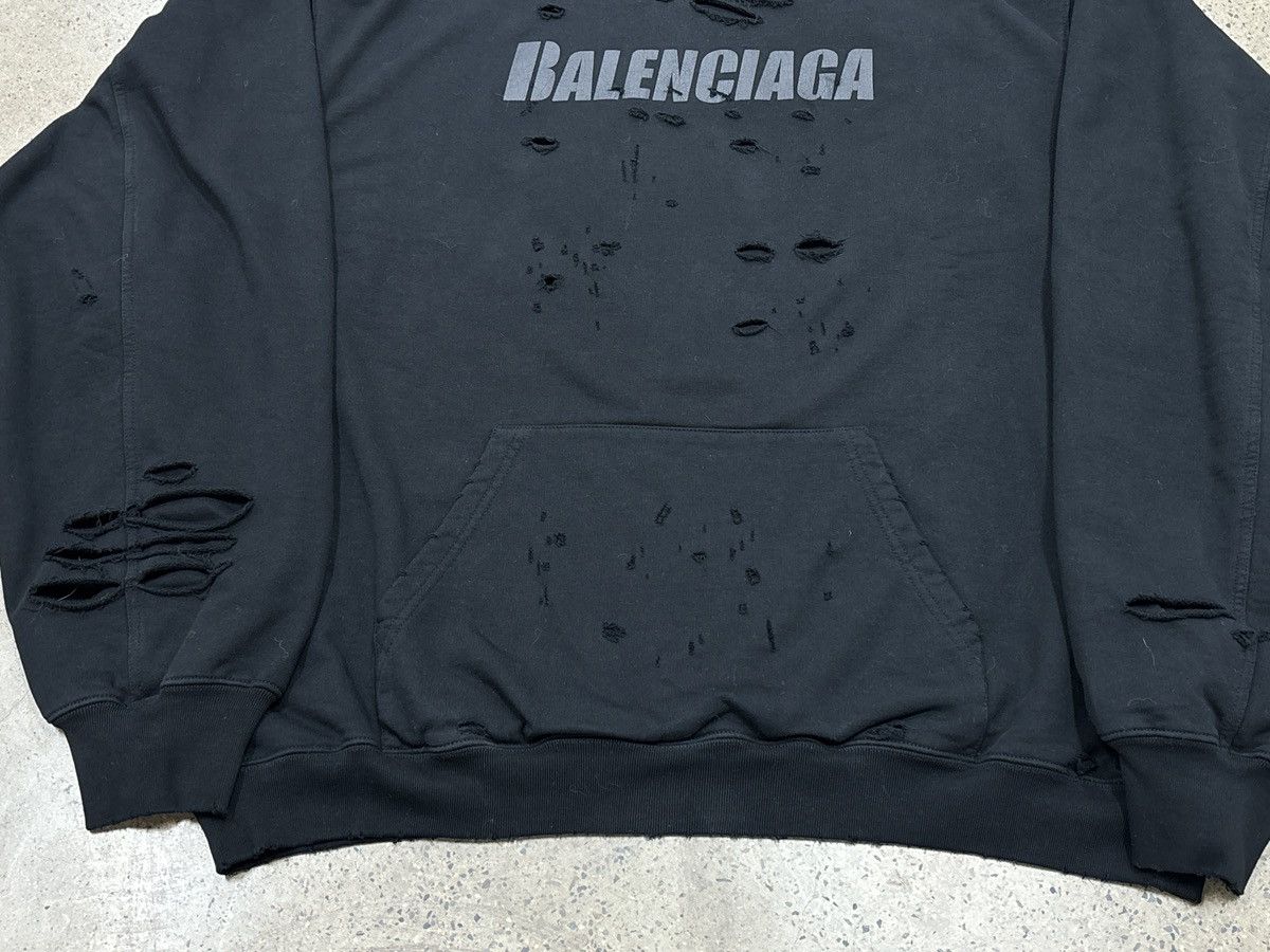 Balenciaga Balenciaga 22fw Destroyed Hoodie，size s（oversize） Size US S / EU 44-46 / 1 - 9 Thumbnail